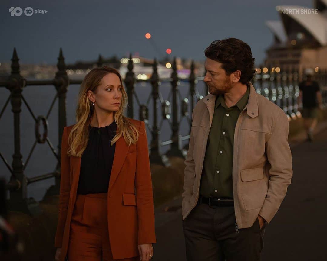 ジョアン・フロッグガットのインスタグラム：「Ep 3 of North Shore. Don’t miss the drama!!」