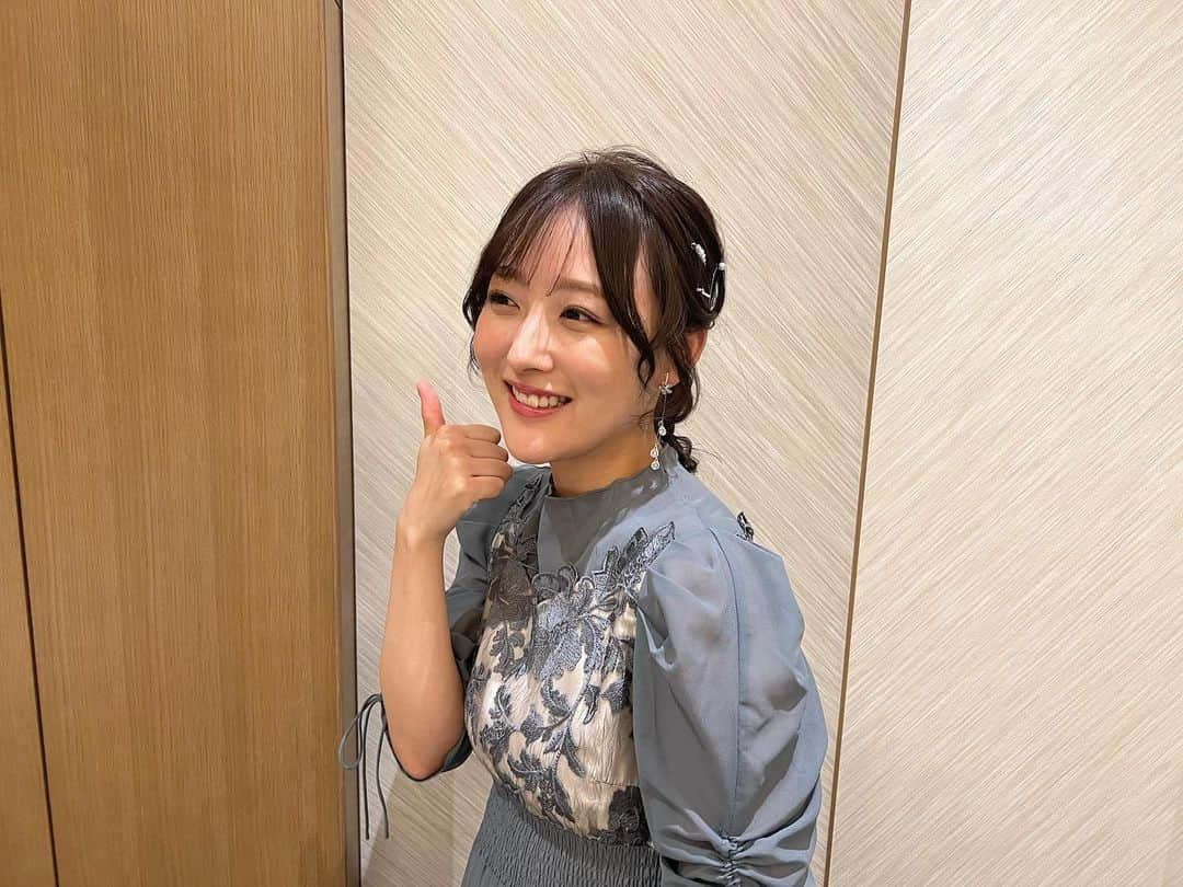 鎌田菜月さんのインスタグラム写真 - (鎌田菜月Instagram)「˖ ࣪⊹  式に合わせて少し華やかなヘアメイクとお衣装にしてもらいました💎  アイドルメイクとはまた違う自分になれて、とても緊張した場でたくさん勇気づけてもらいました🥺 いつもお世話になっているスタイリストさん、ヘアメイクさんに感謝感謝です…！！！  最後は式典後のパーティーも終わり、楽しかった！ないつもの私です👍  @um.byzest   #棋王戦 #就位式  #iphonecamera #nofilter」5月24日 21時52分 - nacky_k829