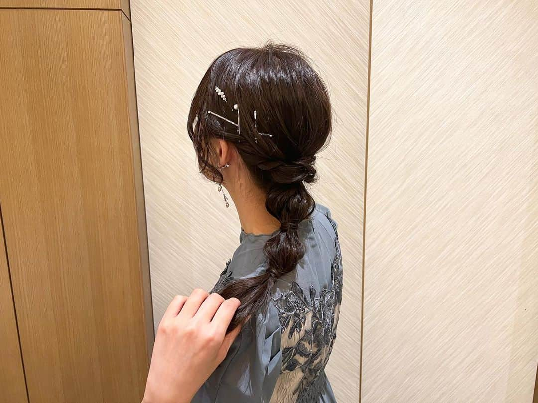 鎌田菜月さんのインスタグラム写真 - (鎌田菜月Instagram)「˖ ࣪⊹  式に合わせて少し華やかなヘアメイクとお衣装にしてもらいました💎  アイドルメイクとはまた違う自分になれて、とても緊張した場でたくさん勇気づけてもらいました🥺 いつもお世話になっているスタイリストさん、ヘアメイクさんに感謝感謝です…！！！  最後は式典後のパーティーも終わり、楽しかった！ないつもの私です👍  @um.byzest   #棋王戦 #就位式  #iphonecamera #nofilter」5月24日 21時52分 - nacky_k829