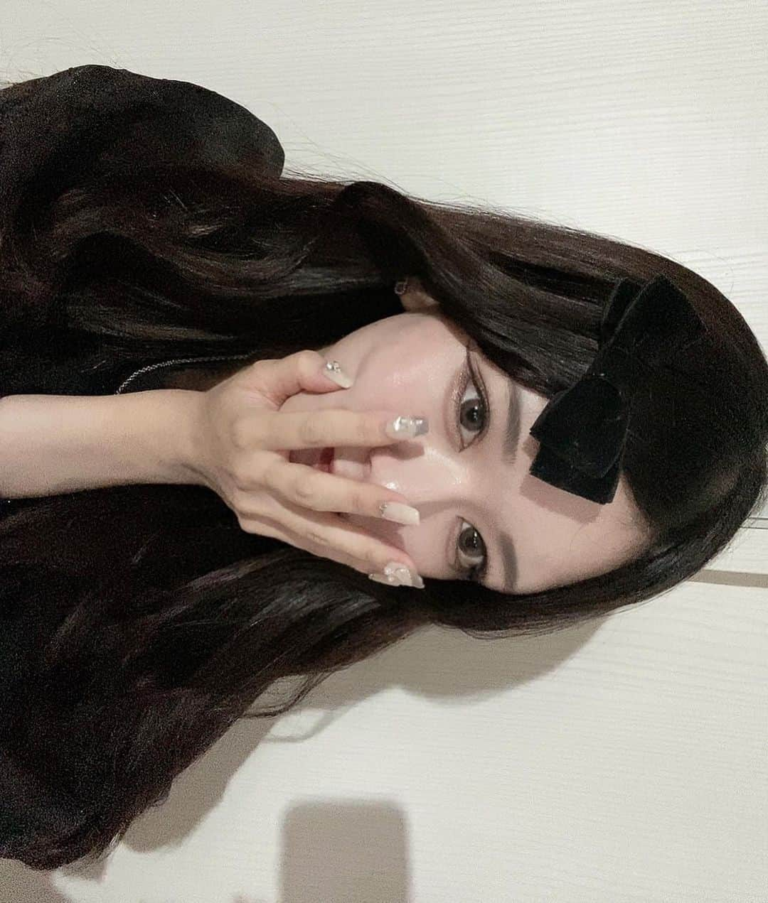 紗彩さんのインスタグラム写真 - (紗彩Instagram)「22歳なりました୨୧(ﾐ＞｡＜ﾐ)♡ 強く生きます.:｡+ﾟ.♥  誕生日カラコンは#ウォニョンレンズ  @hapakristin_jp 👁  .  #カラコン#カラコンレポ #カラコン着画 #カラコンレビュー #ハパクリスティン #ワンアンドオンリークリスティン #生感カラコン#メイク#コスメ#韓国メイク#中国メイク#地雷メイク#黒髪ロング#誕生日#dior#誕生日プレゼント#韓国#ネイル#ネイルデザイン#メイク動画 #アイシャドウ#アイメイク#アイライン#ウォニョン#twice」5月24日 21時55分 - _saya_523