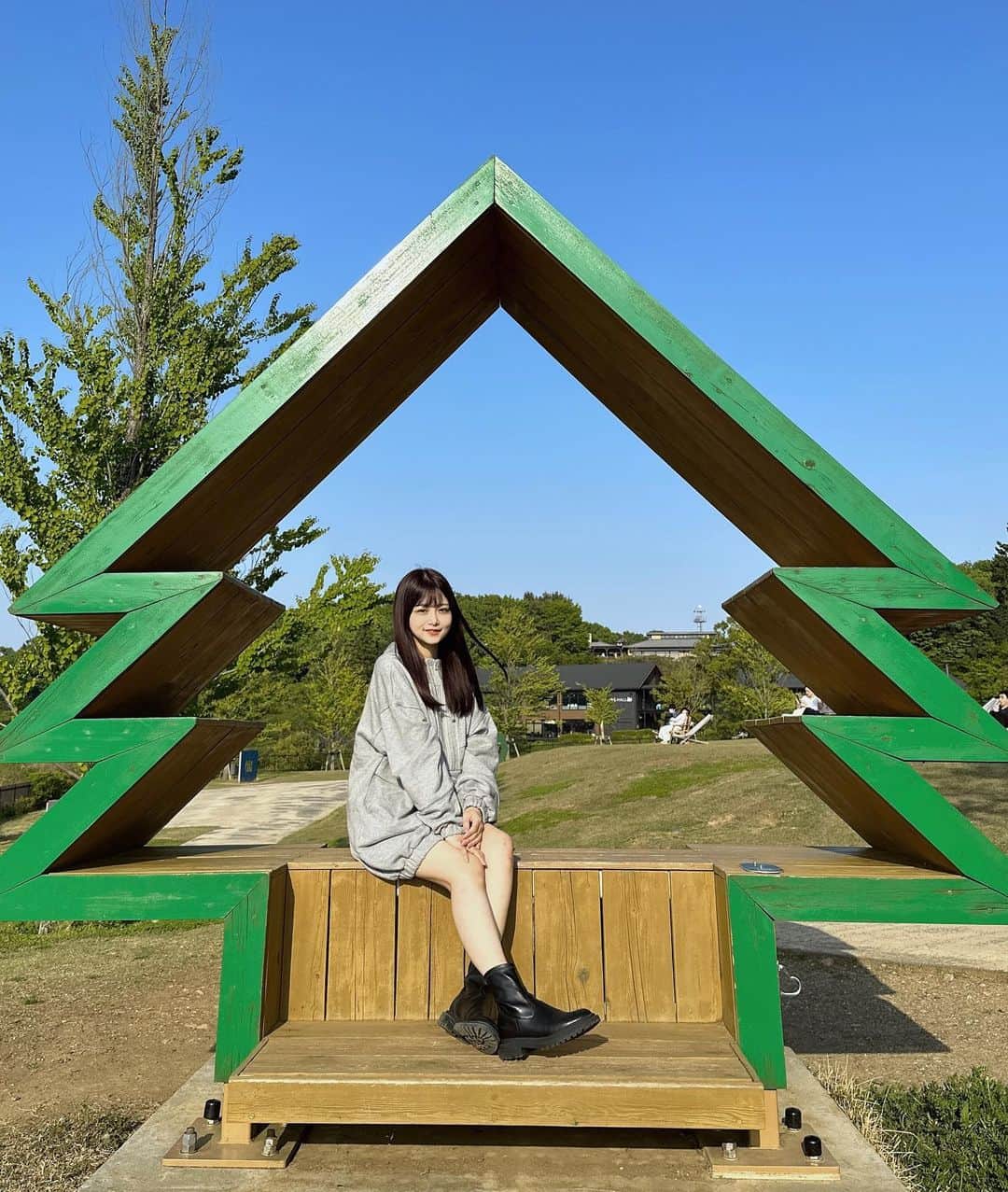 すみだかほのインスタグラム：「ちょっと前の🦦 眩しすぎてめあいてない笑」