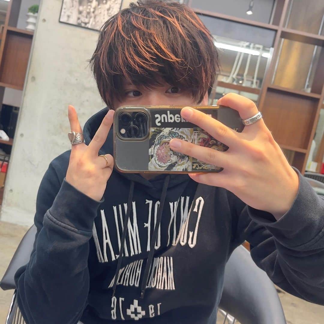 なつめゆうだいのインスタグラム：「愛、藍、哀、髪🪮」