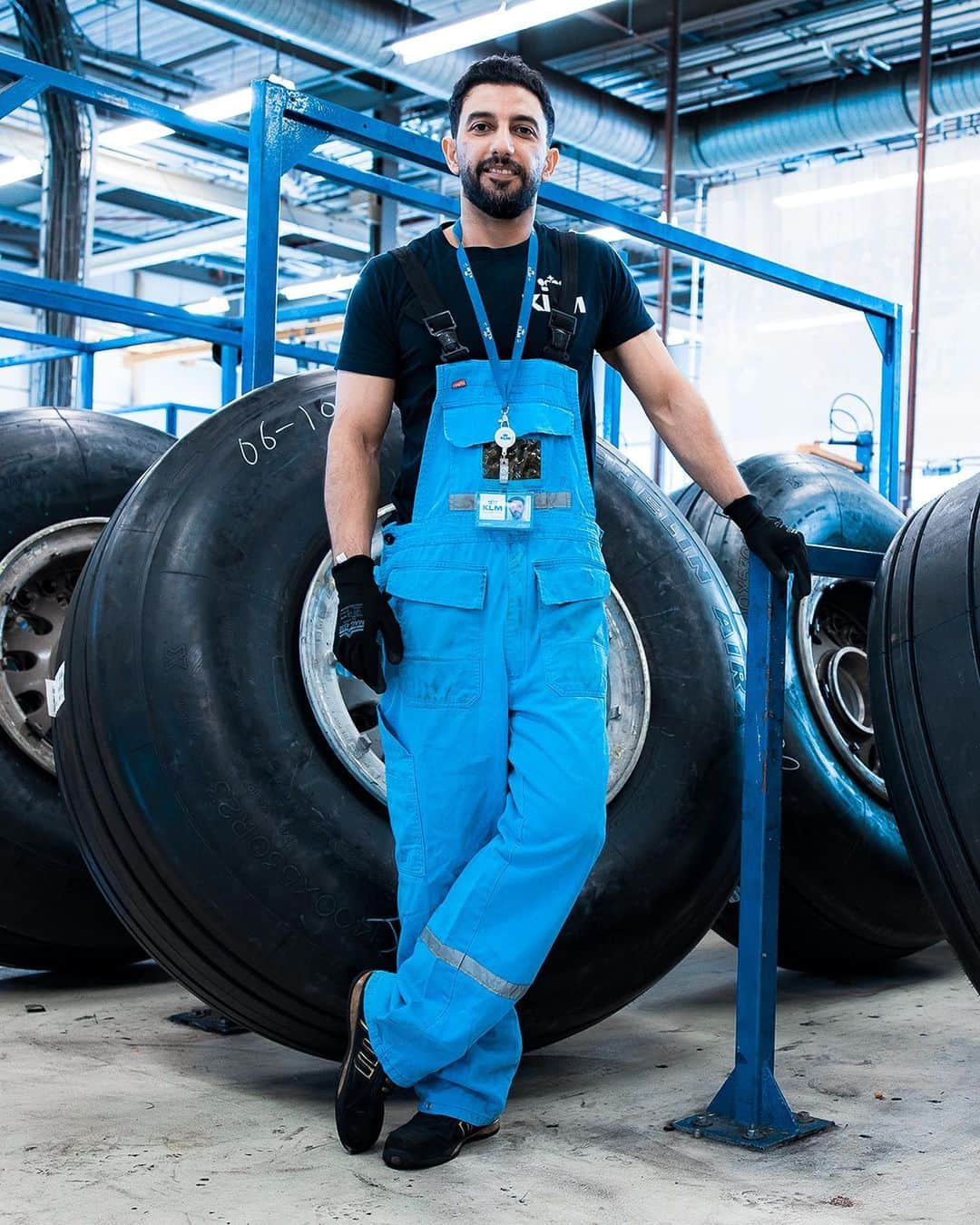 KLMオランダ航空さんのインスタグラム写真 - (KLMオランダ航空Instagram)「In honour of Aviation Maintenance Technician Day, let's share some of the lovely professionals at KLM Engineering & Maintenance who enable us to fly safely! 🔧✈️ #klm #engineeringandmaintenance #royaldutchairlines #aviation #technician」5月24日 23時00分 - klm