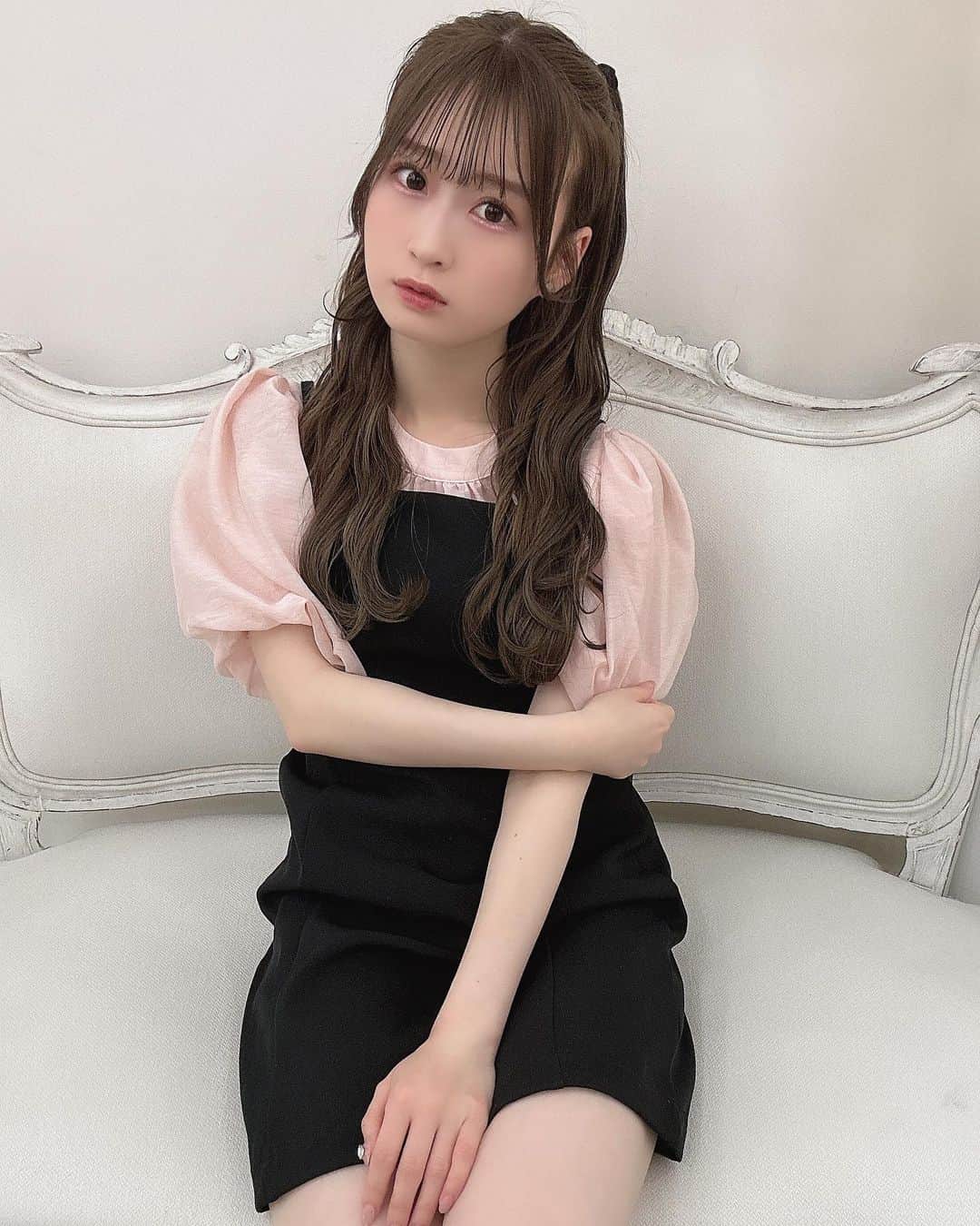 佐野心音のインスタグラム：「ふわふわピンクかわいいよね🩷 ． ． ． #vannie_u  #ヴァニーユー  #pr」