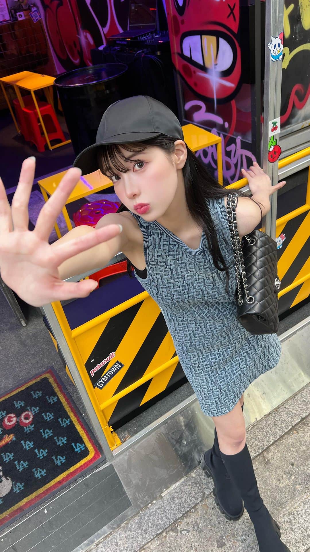 えみ姉のインスタグラム：「韓国3days コーデ🐈‍⬛ ㅤ ㅤ#韓国旅行 #韓国 #ソウル旅行 #ソウル」