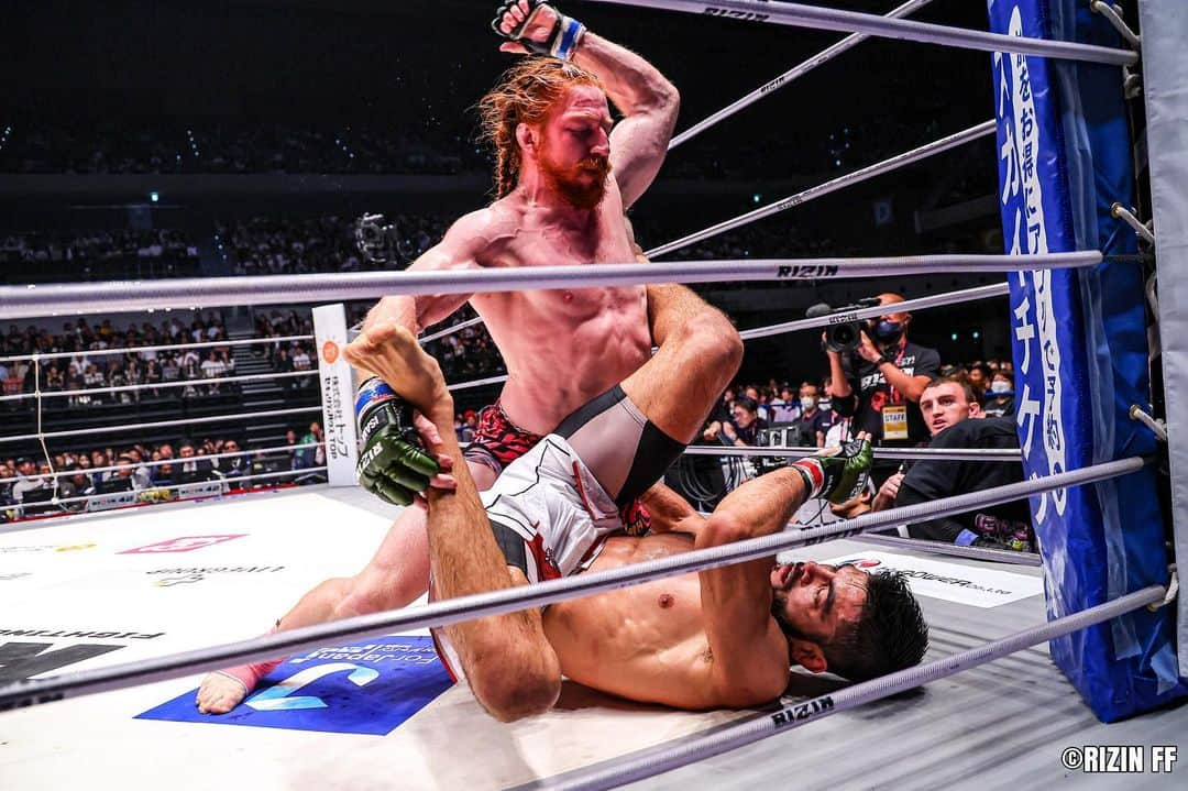 RIZIN FF OFFICIALさんのインスタグラム写真 - (RIZIN FF OFFICIALInstagram)「#RIZIN42 《Match.11》  "Grappling extravaganza"  ---------- Robert Satoshi Souza defeats SpikeCarlyle by Unanimous Decision.  #rizin #rizinff #mma #mmafighter #総合格闘技 #RobertSatoshiSouza #ホベルトサトシソウザ #SpikeCarlyle #スパイクカーライル」5月24日 22時52分 - rizin_pr