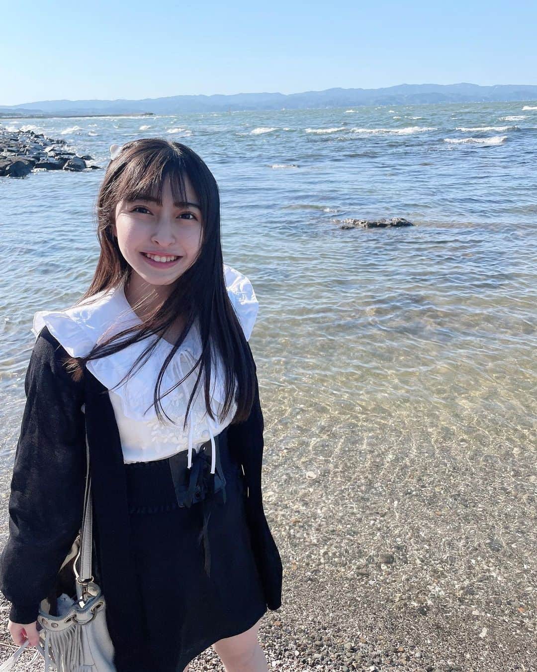 竹内月音さんのインスタグラム写真 - (竹内月音Instagram)「海は広いな大きいなあ〜🫶（海の写真載せすぎてなに書いたらいいか分からない💦）」5月24日 23時09分 - takeuchi_tsukine