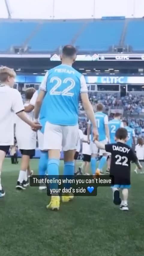 Major League Soccerのインスタグラム：「That feeling when you can't leave your dad's side 💙 @justinmeram   🎥: @charlottefc」