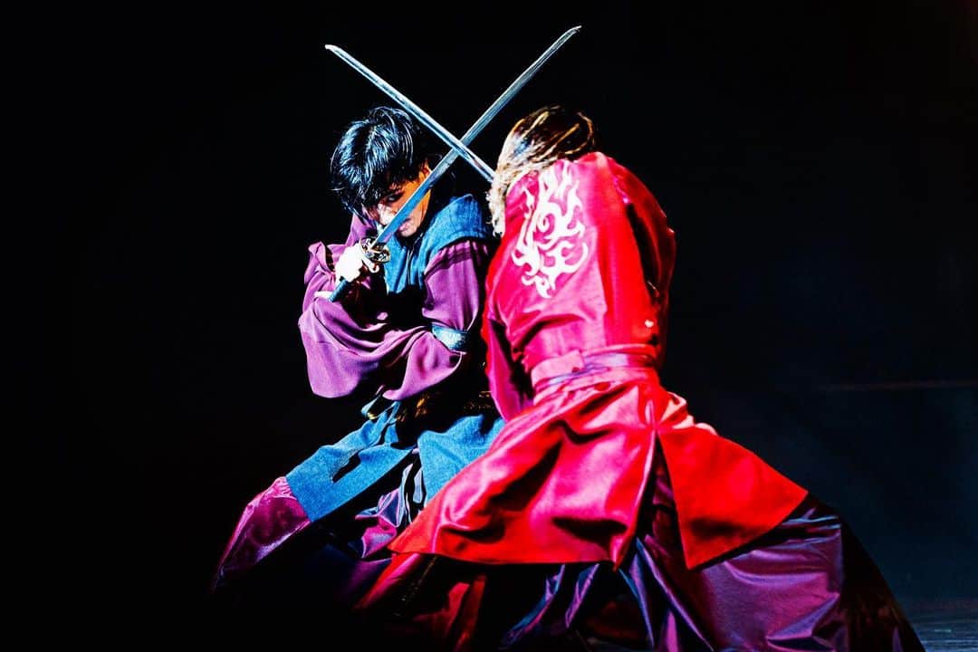 早乙女太一のインスタグラム：「. 劇団朱雀「祭宴」東京公演 中日を迎えました。 まだまだ祭りは続く。 お待ちしております！！」