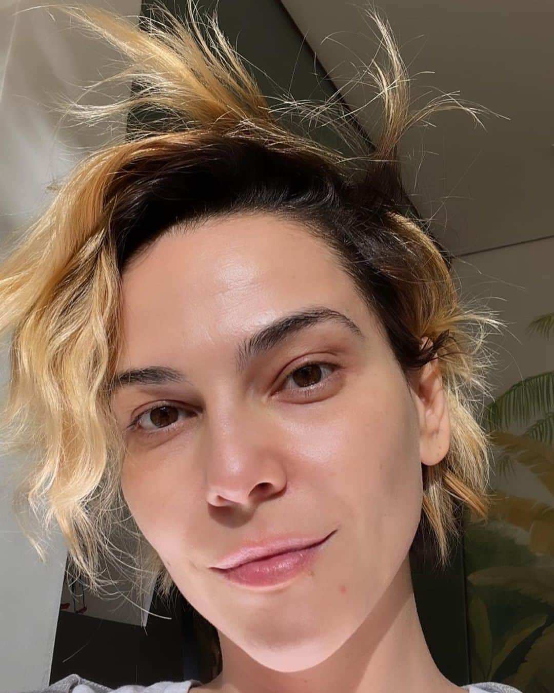Tainá Müllerのインスタグラム：「Bom Dia, Good Morning, Buenos Días, Bonjour, Bongiorno, Guten Morgen,  Καλημέρα, 早上好, доброе утро, Goeie More, صباح الخير, おはよ, 좋은 아침이에요, god morgen, Aloha kakahiaka, สวัสดีตอนเช้า …」