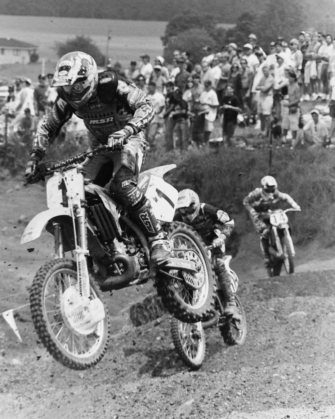 Racer X Onlineのインスタグラム：「Mid 90s Pro Motocross vibe 😎 What an era 🤌🏼 @promotocross #90s #ProMotocross」