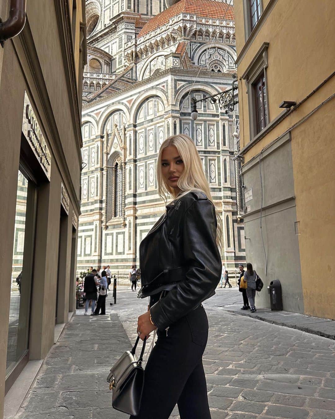 ソフィア・ミロシェヴィッチのインスタグラム：「bella italia」