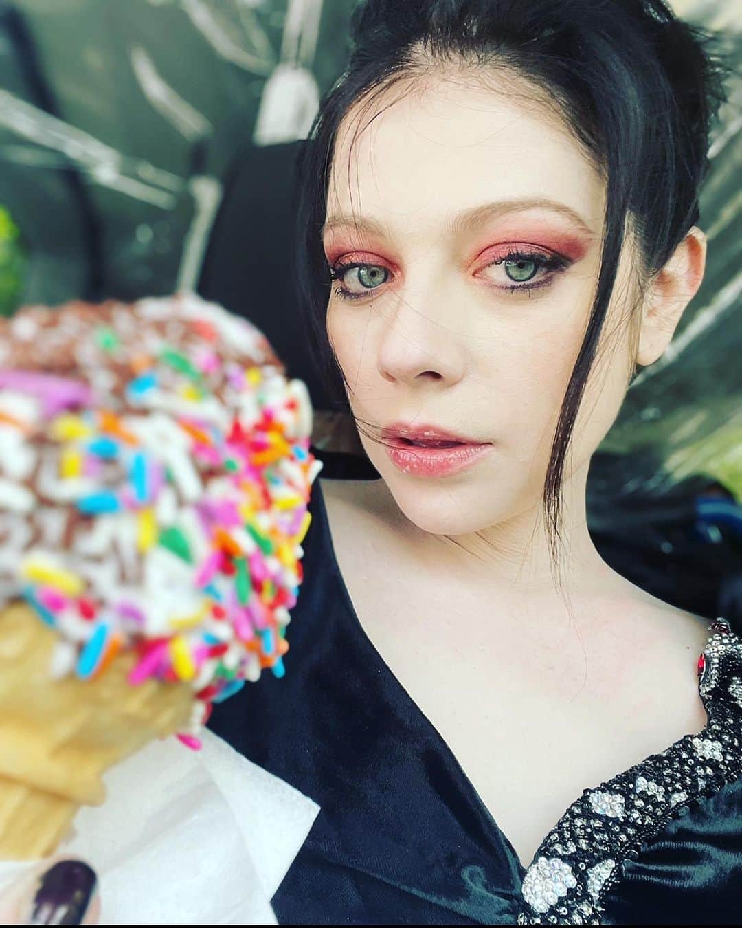 ミシェル・トラクテンバーグのインスタグラム：「I scream for ice cream #sprinkles 💖」