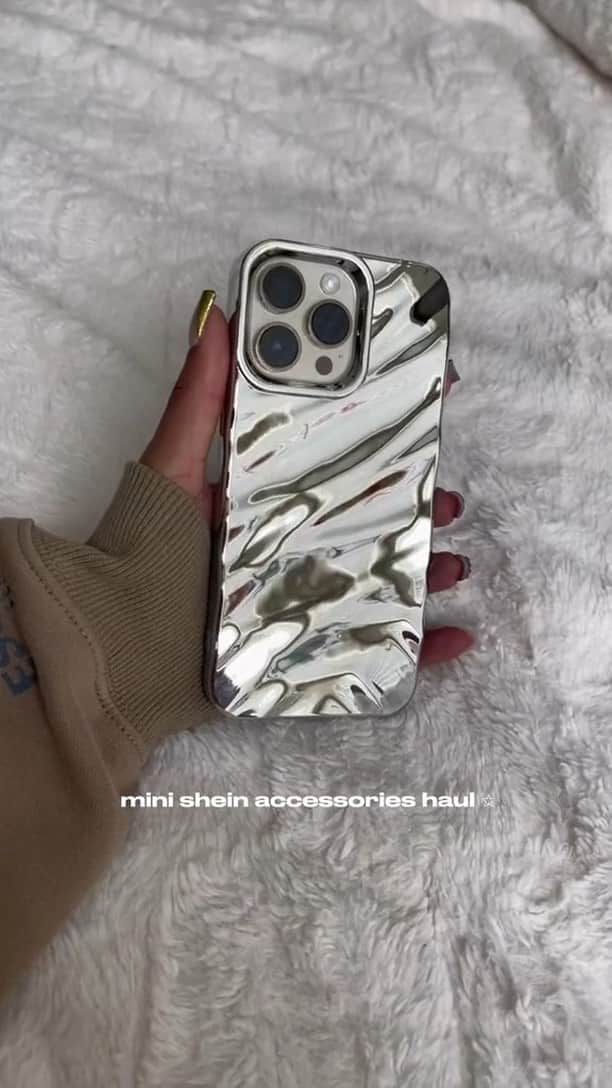 SHEINのインスタグラム：「ACCS Haul! 🛍️😎 Which ✨ aesthetic ✨ accent pieces would make your outfits pop? 👇 @vipkhiaa  🔗:https://shein.shop/uq4u824  #SHEIN #SHEINforAll #SHEINstyle #fashion #chic #saveinstyle」