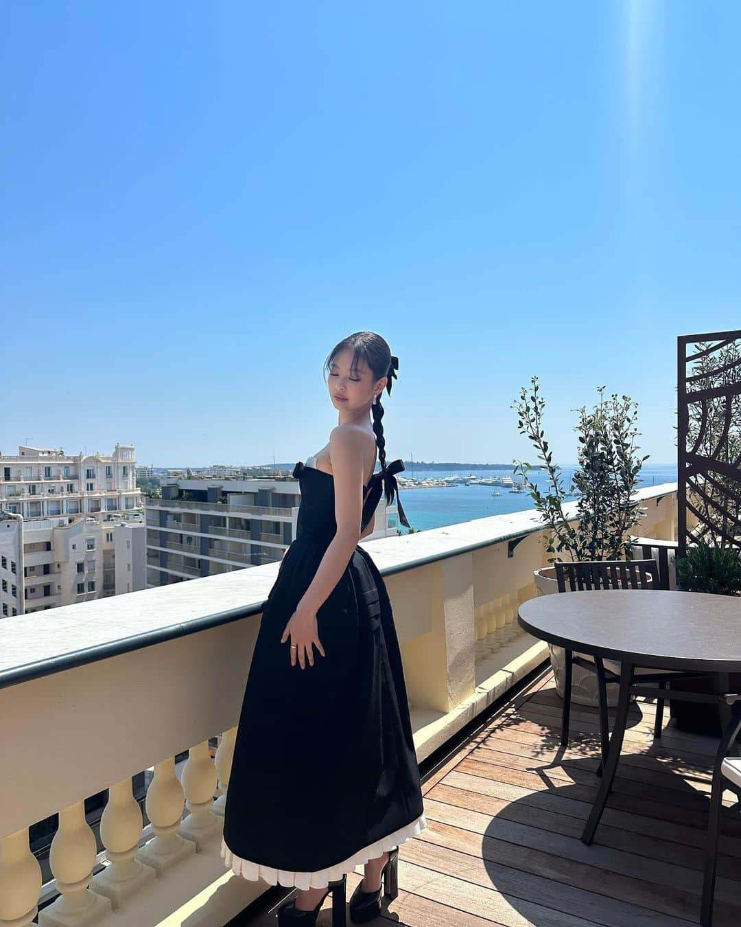 ジェニーさんのインスタグラム写真 - (ジェニーInstagram)「Dear Cannes 🤍」5月25日 3時21分 - jennierubyjane