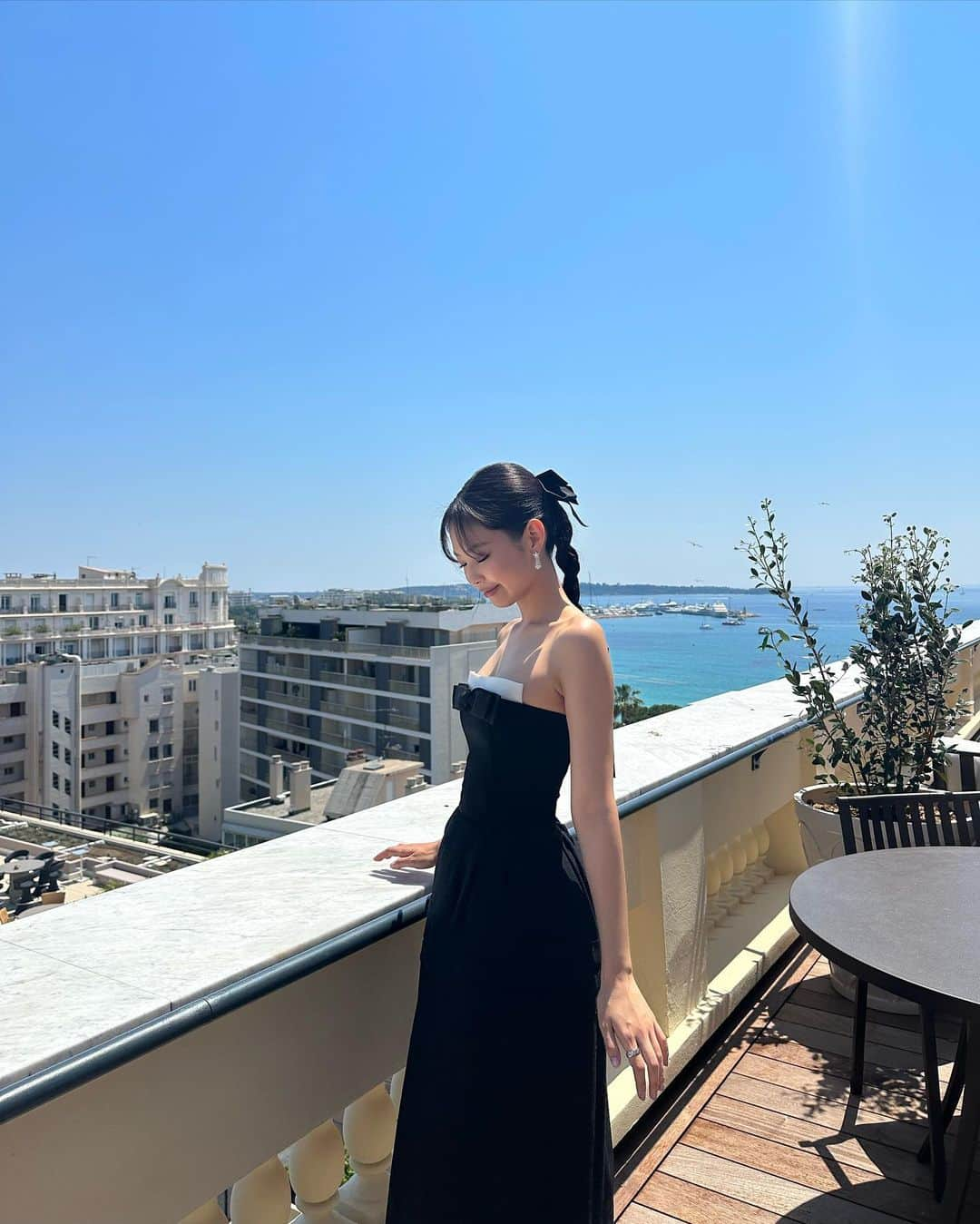 ジェニーさんのインスタグラム写真 - (ジェニーInstagram)「Dear Cannes 🤍」5月25日 3時21分 - jennierubyjane