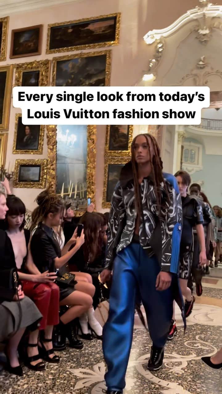 デレク・ブラスバーグのインスタグラム：「Every single feather hat, wrestling shoe, biker short, and hoop skirt from today’s @louisvuitton show 👗🧳」