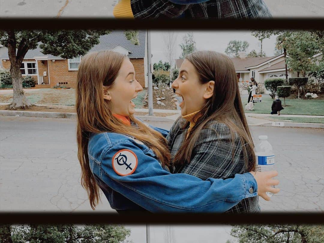 オリヴィア・ワイルドさんのインスタグラム写真 - (オリヴィア・ワイルドInstagram)「4 years since we released Booksmart which means they’d be graduating college now and I really hope they go out and party because they’re smart AND fun dammit. All the love in the world for this family. ♥️」5月25日 4時09分 - oliviawilde