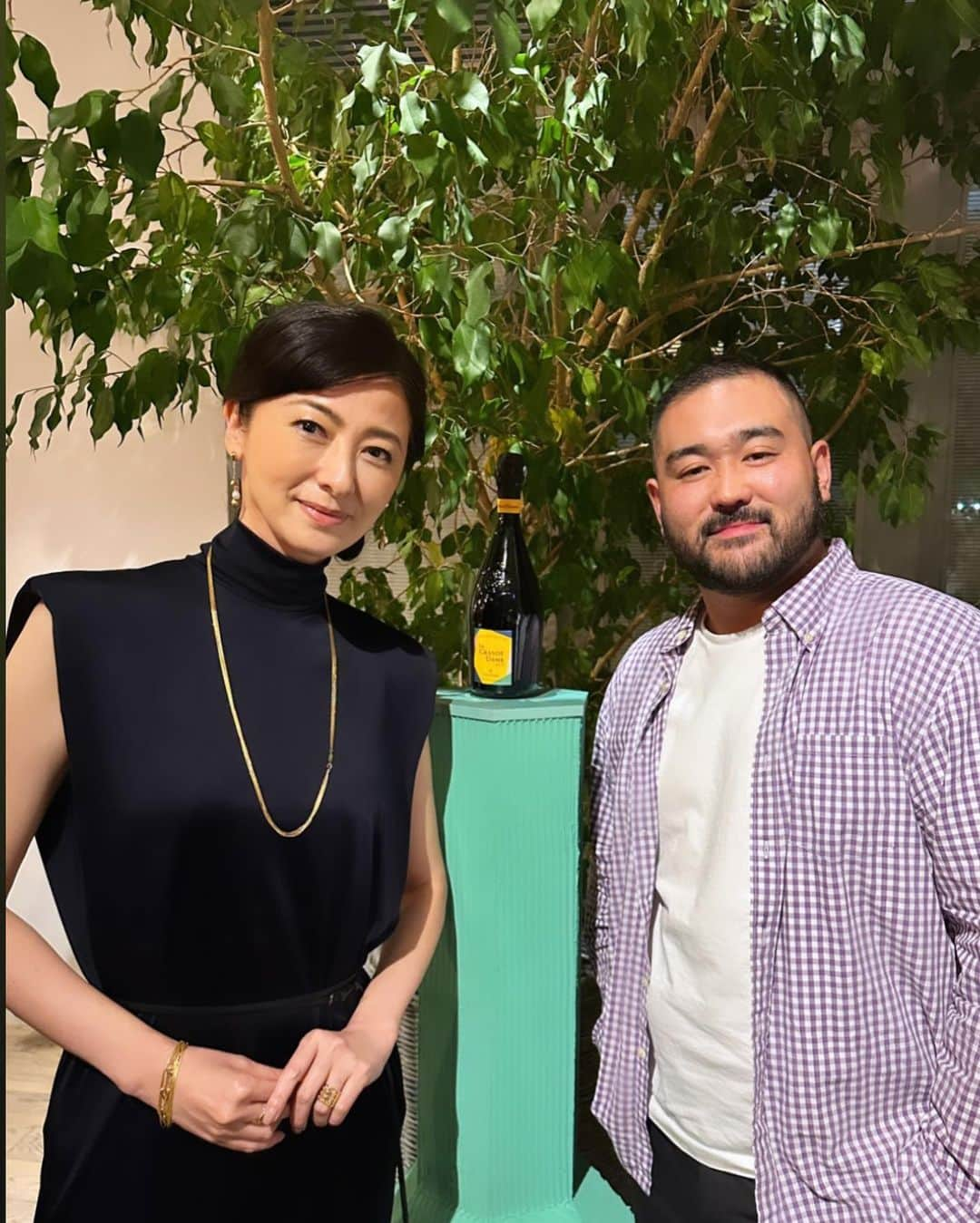 春香さんのインスタグラム写真 - (春香Instagram)「「Veuve Clicquot La Grande Dame 2015 POP UP Café and Restaurant」🥂  新しいオフィシャルフォトが届きました！  ご一緒させて頂いた素敵な方々との記念写真もご紹介しますね。 素敵な笑顔が溢れるパーティーでした。 @tamarumaki さん @tomo_koizumi さん @yukowedding さん  小林シェフの美しく美味しいお料理🥂 @villa_aida_wakayama  @kanjikobayashi さん   @VeuveClicquot  Veuve Clicquot La Grande Dame 2015 POP UP Café and Restaurant 期間：2023年5月26日（金）～5月28日（日） 会場：DRAWING HOUSE OF HIBIYA (東京ミッドタウン日比谷 6F)  #VeuveClicquot #ヴーヴクリコ #LaGrandeDame#ラグランダム #PR #DrinkResponsibly @paolaparonettocreations ・ ・ ・ ・ #thanks  #dress @maxmara  #sportmax #accessories  @linksoflondon_japan  #hairmake  @glamsken」5月25日 15時22分 - haruka__official