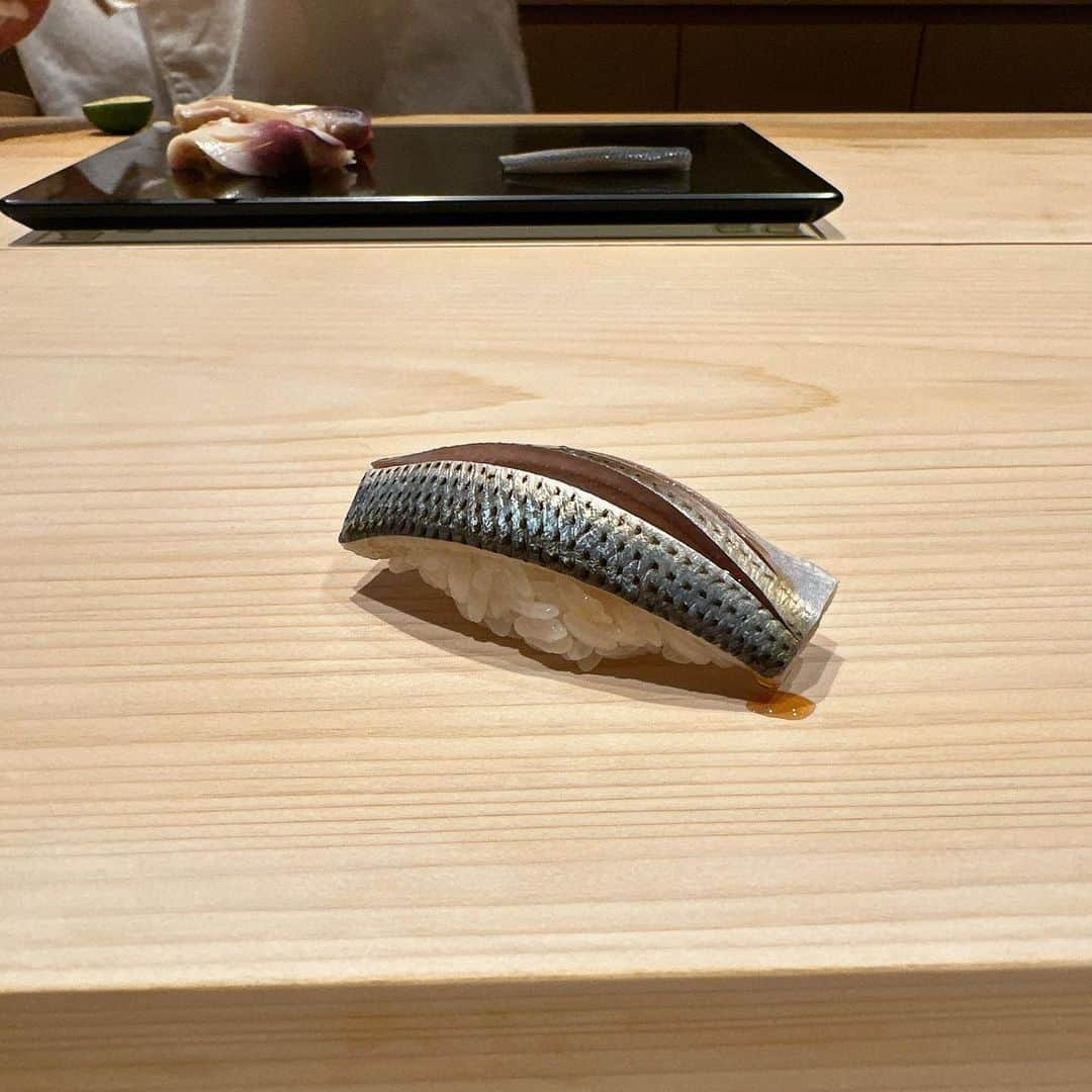 笠原将生さんのインスタグラム写真 - (笠原将生Instagram)「麻布十番  鮨 秦野よしき   名物茄子のにぎり絶品😋  最高のランチでした〜」5月25日 14時07分 - shoki_kasahara