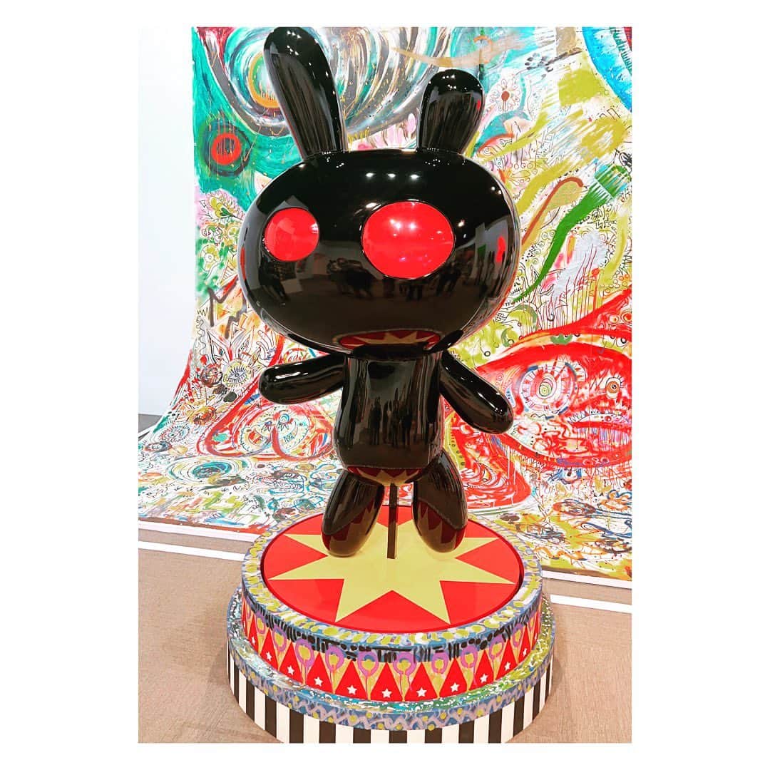 海原ともこのインスタグラム：「グランフロント大阪で開催中の香取さんの個展に行ってきました⤴️  色んな作品がたくさんあってすてきでした  時間があまりなくて… もっとゆっくり見たかった」