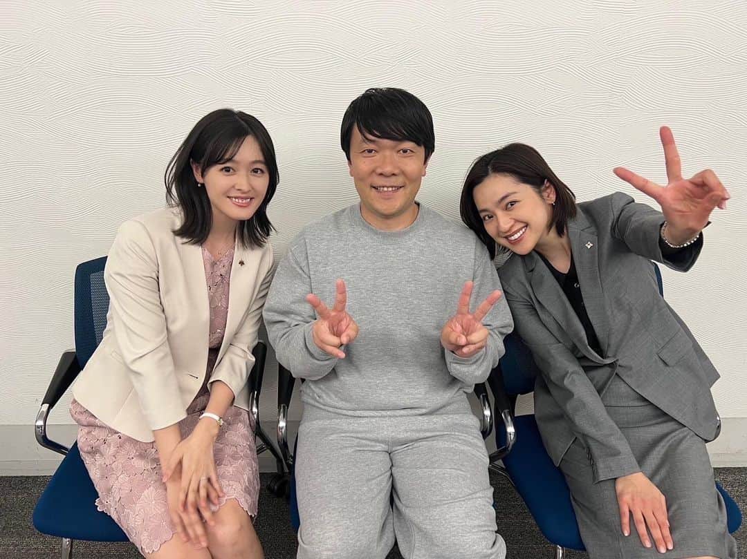 久住小春のインスタグラム：「本日21時〜ケイジとケイジ時々ハンジ。第7話です🤍 3人のシーンがあります🎬 #ケイジとケンジ時々ハンジ  #中村アン　さん #オラキオ　さん」