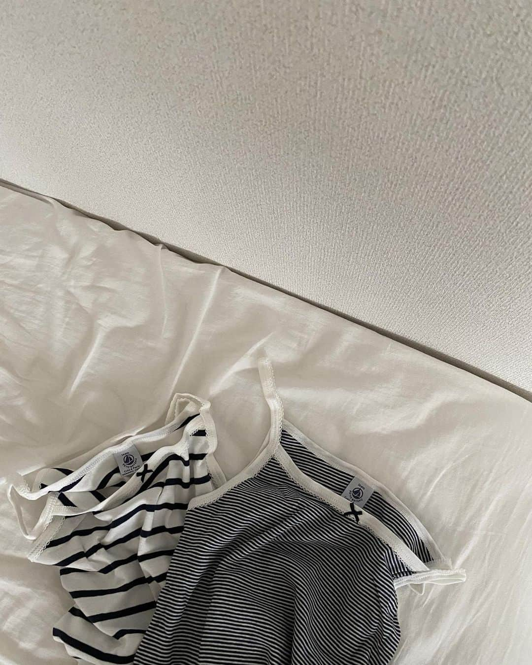 小田川エリカさんのインスタグラム写真 - (小田川エリカInstagram)「・  @petitbateau_jp のキャミソールの時期がやってきた🍉  毎年可愛すぎて必ずGETしてるシリーズなんだけど 本当に着やすくて可愛いから着てるだけで テンションが上がる☀️  159cm Mサイズ  #sponsored #プチバトー #petitbateau #プチバトーキャミ #ルームウェア #プチバトー130周年」5月25日 14時54分 - 0904.erika