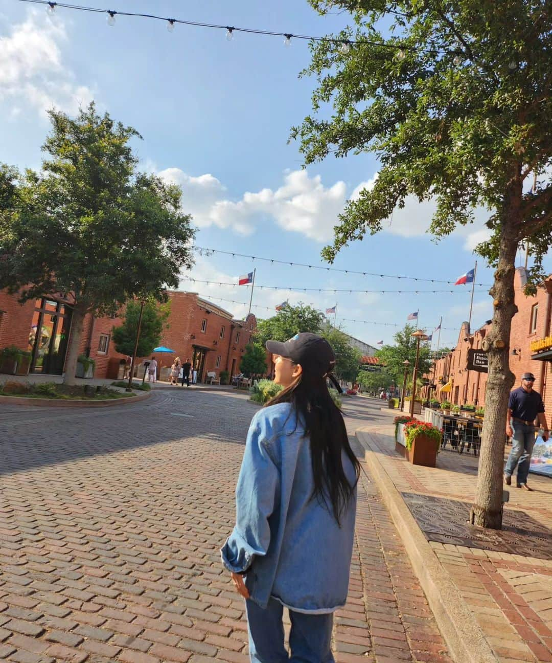 ムンビョルさんのインスタグラム写真 - (ムンビョルInstagram)「FORT WORTH🐴」5月25日 15時02分 - mo_onbyul