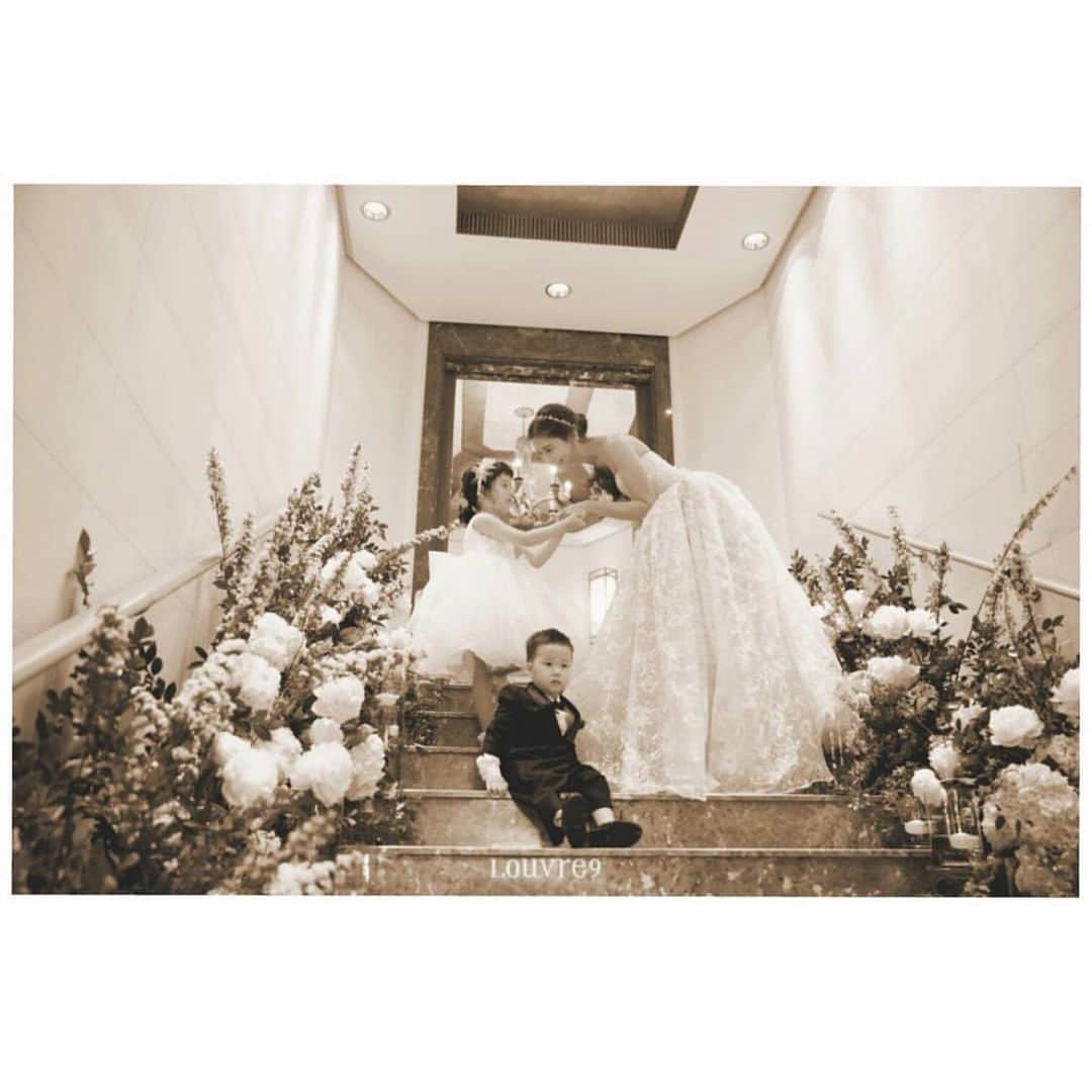 チャ・イェリョンさんのインスタグラム写真 - (チャ・イェリョンInstagram)「6년전 오늘 우리….🤵‍♂️👰‍♀️  Happy 6th wedding anniversary 👑  결혼기념일 새록새록💕 조카 부자   #5월25일」5月25日 15時06分 - chayeryun