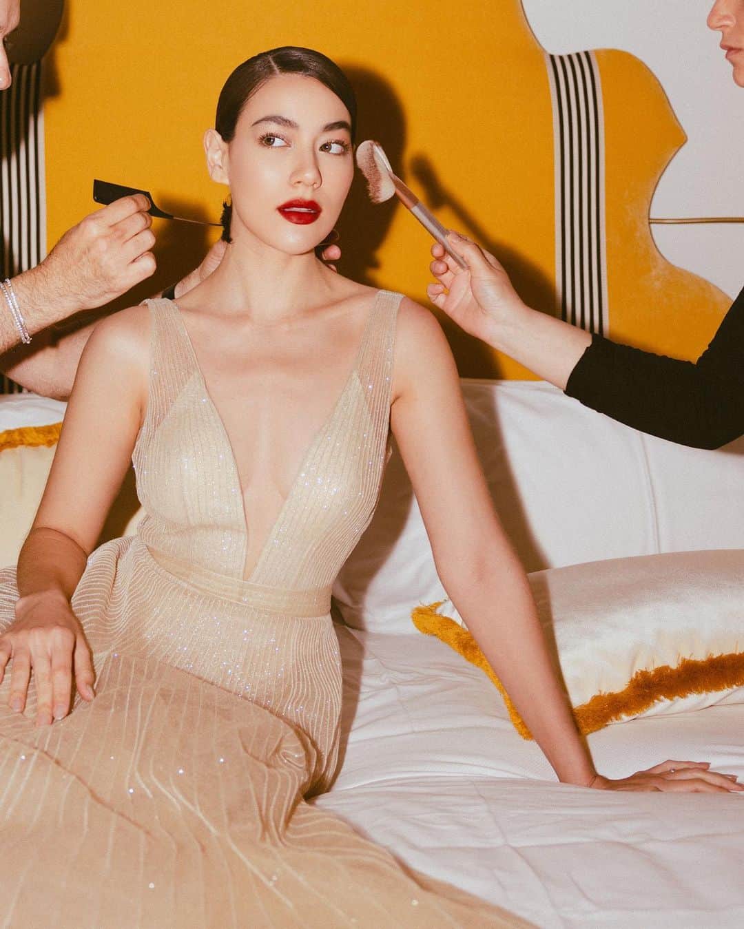 キンバリー・アン・ウォーテマス・ティアムシリのインスタグラム：「Time to sparkle✨ @cartier  #CartierHighJewelry  #LeVoyageRecommencé @athibodee」