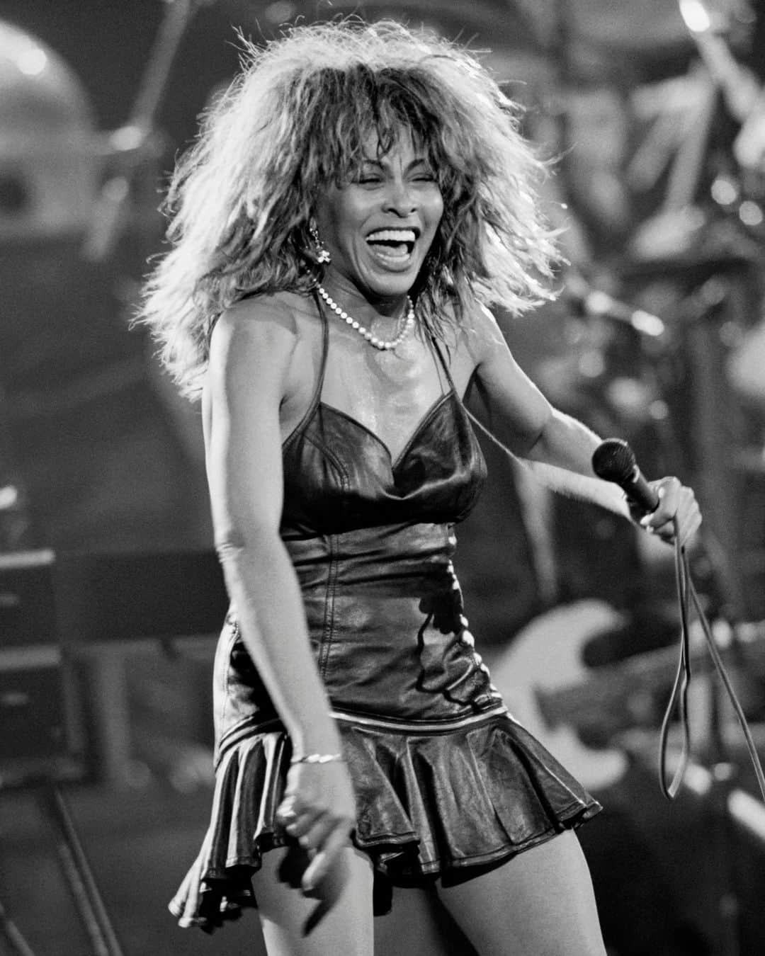 New York Times Fashionさんのインスタグラム写真 - (New York Times FashionInstagram)「Tina Turner, a magnetic singer who became one of the most successful recording artists of all time, died on Wednesday at 83. In addition to breaking countless boundaries throughout her career, she leveraged fringe, sequins and sparkles to electrifying effect onstage.  She annihilated the dichotomy between R&B and rock ’n’ roll. She showed it was possible not only to tell the story of being a wife who endured spousal abuse, but to transcend victimhood and make it into art. And she was a potent style icon and enduring sex symbol — one whose prime did not even really begin until 1984, when, at 44, she released the album “Private Dancer,” and it sold five million copies.  She had a singular ability to look ferocious while being a relentless transmitter of hope and empathy, writes @jacobbernsteinnyc. Jean jackets came and jean jackets went, but beads were omnipresent: They usually shimmered, little was loose, and the legs — simply the best — could not be hidden. When she sang, in “Proud Mary,” that “we’re going to do it nice and rough,” she could very well have been describing her visual style.  It is impossible to look at electrifying deities like Mary J. Blige and Beyoncé, with their blond-ish hair, glistening costumes and anthems of resistance, without recognizing an influence that perhaps begins with, but certainly does not end in, sparkles.  See more photos from Tina Turner’s life at the link in bio. Photos by John Rogers/Hulton Archive, via Getty Images; Michael Ochs Archives/Getty Images; GAB Archive/Redferns, via Getty Images; Len Trievnor/Hulton Archive, via Getty Images; Dezo Hoffman/Shutterstock; Richard Young/Shutterstock; Derek Hudson/Getty Images; Fin Costello/Redferns, via Getty Images; Getty/Agence France-Presse — Getty Images; Gary Gershoff/Getty Images」5月25日 6時31分 - nytstyle