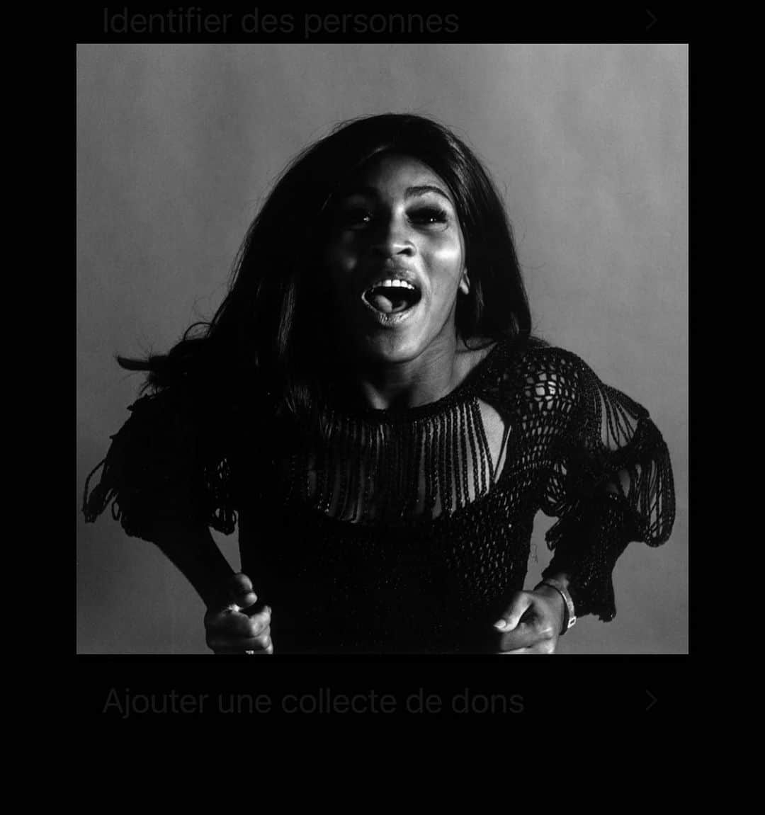 エマニュエル・ベアールのインスタグラム：「#tinaturner 🤍  no !」