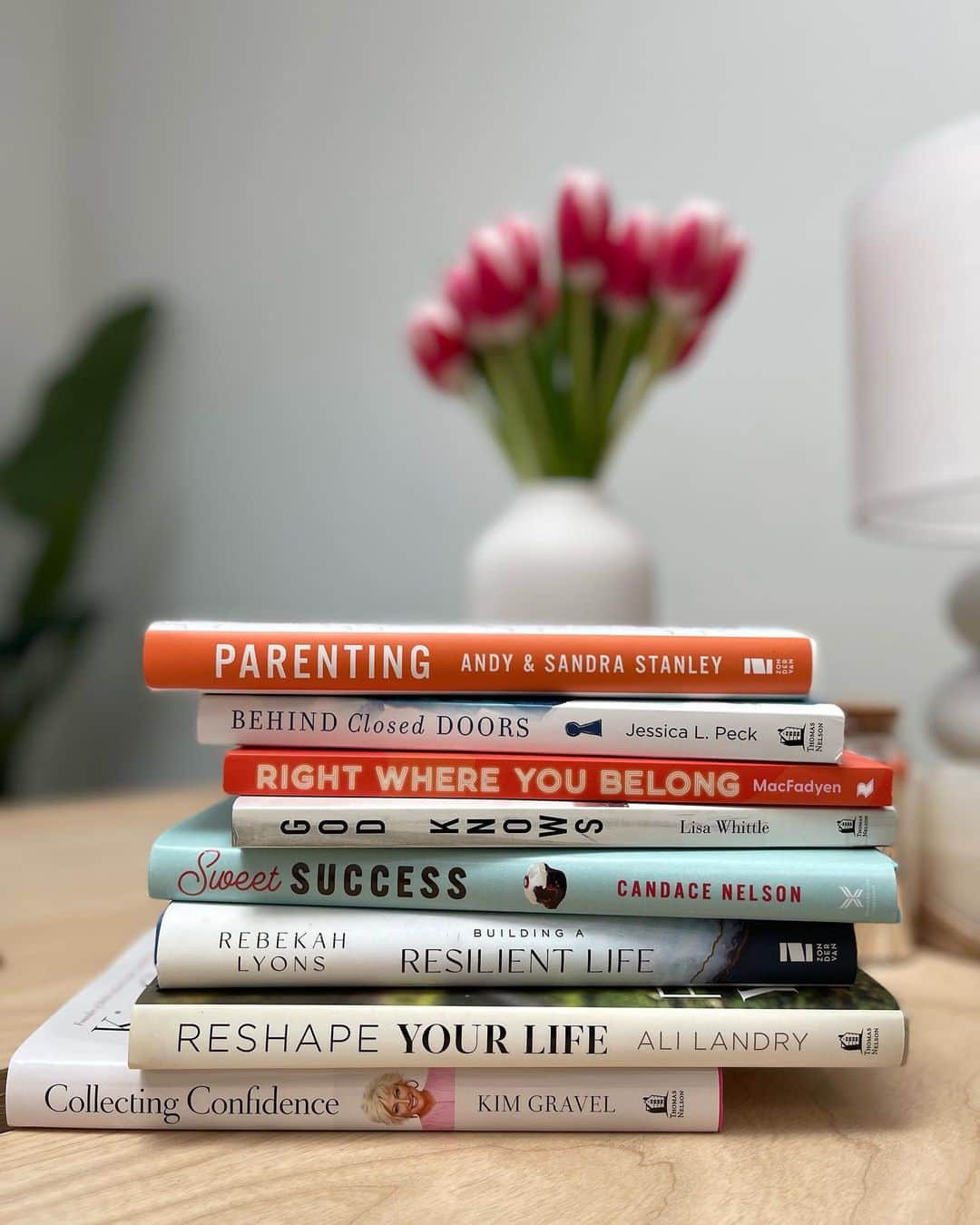 キャンディス・キャメロン・ブレさんのインスタグラム写真 - (キャンディス・キャメロン・ブレInstagram)「Summer is almost here and my reading list is stocked and stacked with reads from great authors. If you’re in need of some summer reading inspo, check out my list below…  - ‘Parenting’ by Andy and Sandra Stanley ( @andy_stanley + @sandrawstanley ) - ‘Behind Closed Doors’ by Jessica L. peck ( @dr.nurse.mama ) - ‘Right Where You Belong’ by Heather MacFadyen ( @dontmomalone ) - ‘God Knows’ by Lisa Whittle ( @lisawhittle ) - ‘Sweet Success’ by Candace Nelson ( @candacenelson ) - ‘Building A Resilient Life’ by Rebekah Lyons (@rebekahlyons ) - ‘Reshape Your Life’ by Ali Landry ( @alilandry ) - ‘Collecting Confidence’ by Kim Gravel ( @kimgravel )」5月25日 8時01分 - candacecbure
