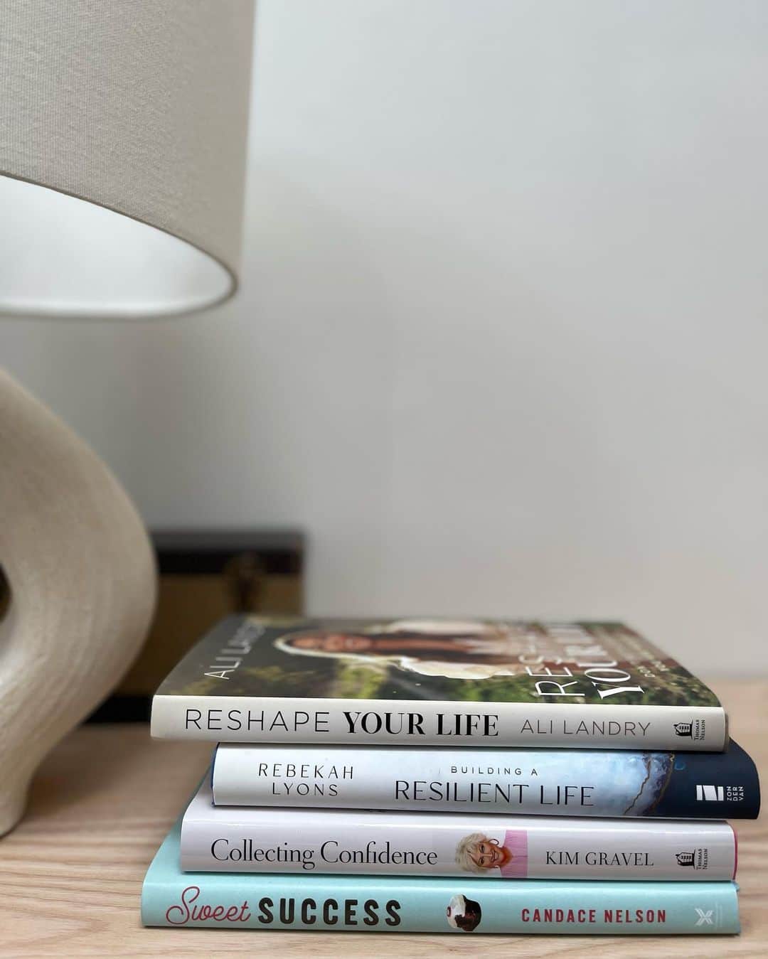 キャンディス・キャメロン・ブレさんのインスタグラム写真 - (キャンディス・キャメロン・ブレInstagram)「Summer is almost here and my reading list is stocked and stacked with reads from great authors. If you’re in need of some summer reading inspo, check out my list below…  - ‘Parenting’ by Andy and Sandra Stanley ( @andy_stanley + @sandrawstanley ) - ‘Behind Closed Doors’ by Jessica L. peck ( @dr.nurse.mama ) - ‘Right Where You Belong’ by Heather MacFadyen ( @dontmomalone ) - ‘God Knows’ by Lisa Whittle ( @lisawhittle ) - ‘Sweet Success’ by Candace Nelson ( @candacenelson ) - ‘Building A Resilient Life’ by Rebekah Lyons (@rebekahlyons ) - ‘Reshape Your Life’ by Ali Landry ( @alilandry ) - ‘Collecting Confidence’ by Kim Gravel ( @kimgravel )」5月25日 8時01分 - candacecbure