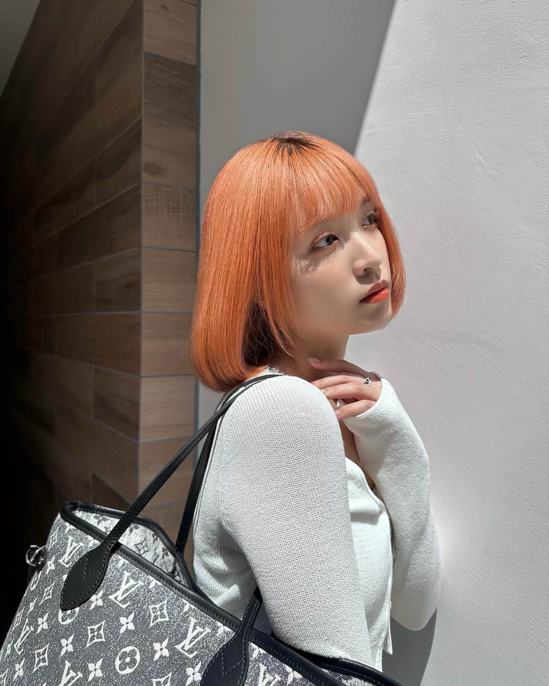 松本愛（まあぴぴ）さんのインスタグラム写真 - (松本愛（まあぴぴ）Instagram)「New Hair Color 🎨 ・ ・ 今回はオレンジ🍊🧡🧚‍♀️ ・ ・ @kikkake.hair  @kikkake___yu  @yuuki.h0412  ・ ・ #ハイトーンカラー #ハイトーンボブ #オレンジヘア」5月25日 8時31分 - aimatsumoto_45