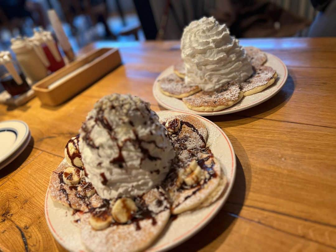 黒咲ななさんのインスタグラム写真 - (黒咲ななInstagram)「. . 前まではクリーム全然食べれたのに めちゃくちゃ重かった、、🫠🫠 . . #パンケーキ#えっぐすんしんぐす  #原宿」5月25日 8時32分 - kurosaki_nana