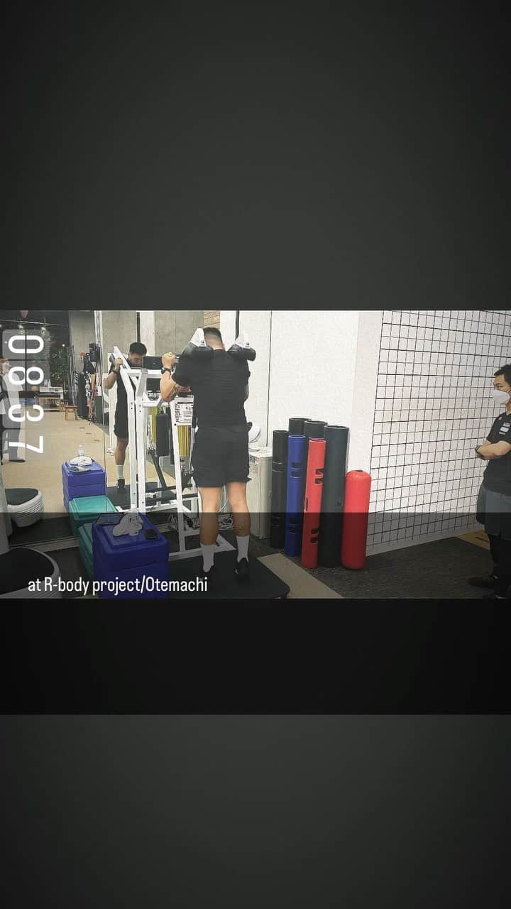 佐々木明のインスタグラム：「Started 2nd racing career / Season2 @rbody_otemachi   2度目の競技人生は四苦八苦と試行錯誤を真剣に受け止めつつ 以前より何もない中でのスタートですから難しい部分もありますが とても前向きに向き合えています。 1度目がどうだったかあまりもう覚えていないんですけど、おそらく前よりも視野は広く無駄な時間を意図的に少なく進められています🤙🏽  R-Bodyの皆さんのおかげで前向きに練習に向き合えている事にも感謝です。  #角刈り #ンッ」