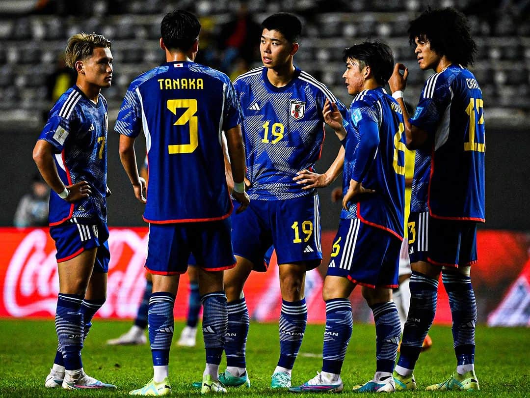 Goal Japanさんのインスタグラム写真 - (Goal JapanInstagram)「🇯🇵 逆転負けで第2戦を落とす 🇨🇴 前半30分にCKから #山根陸 のゴールで先制した #U20日本代表 だが、後半にアスプリージャとアンヘルに得点奪われ連続失点。コロンビアに逆転負けを喫し、グループステージ 2位となった。(Photo: Getty Images)  #soccer #football #FIFA #fifau20worldcup #u20worldcup #daihyo #japan #サッカー #フットボール #FIFAU20ワールドカップ #U20ワールドカップ #日本代表 #⚽」5月25日 9時00分 - goaljapan