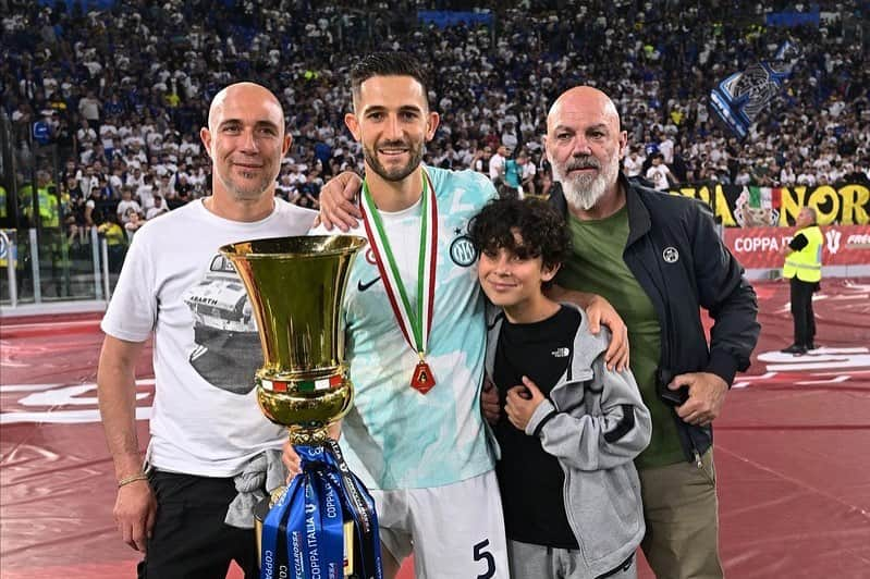 ロベルト・ガリアルディーニさんのインスタグラム写真 - (ロベルト・ガリアルディーニInstagram)「AGAIN 🏆🇮🇹  #coppaitaliafrecciarossa」5月25日 9時01分 - roberto.gagliardini