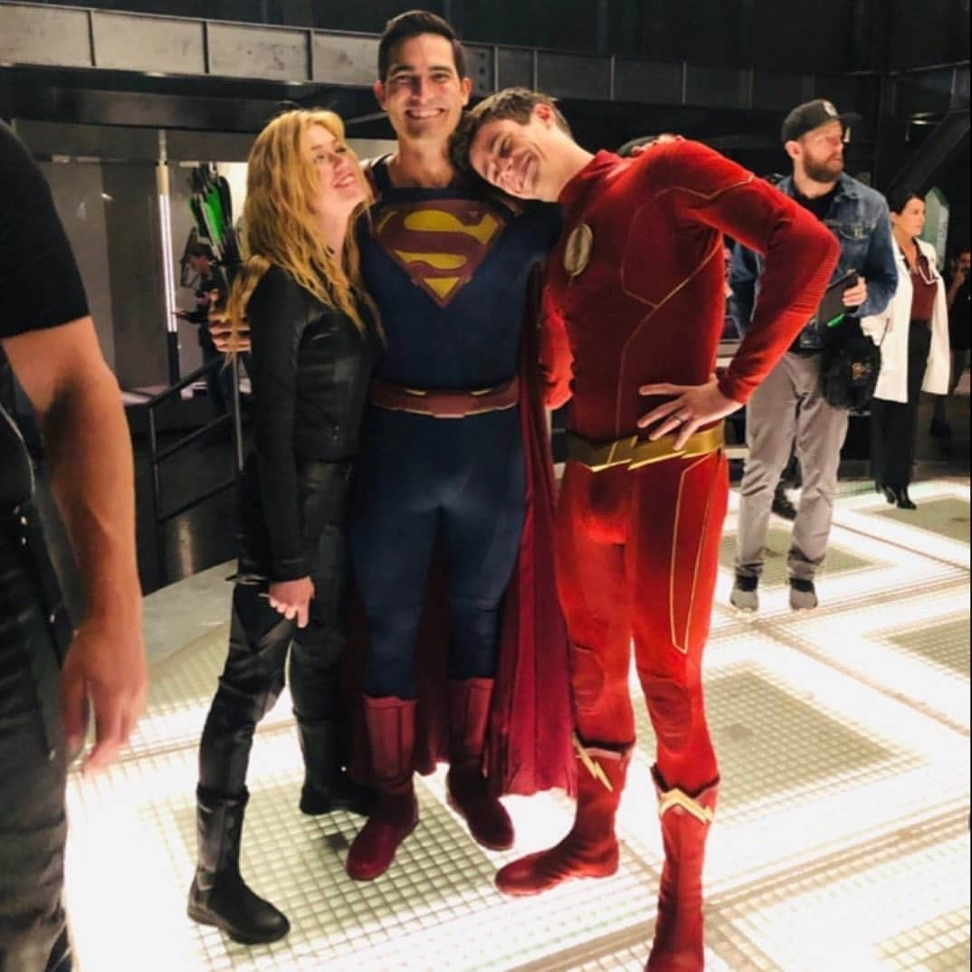 キャサリン・マクナマラさんのインスタグラム写真 - (キャサリン・マクナマラInstagram)「Holy Smoaks! I can’t believe tonight is the @cwtheflash series finale! It has been such a privilege to bring #MiaSmoak to life - the #Olicity baby who grew up to fight like her father and think like her mother and to carry the mantle of the #GreenArrow. Thank you for letting me be a part of your story. Forever grateful for the #Arrowverse family. Thanks to all involved with #TheFlash for including #MiaQueen - and for carrying the legacy of @cw_arrow through this final season. 💚 We wouldn’t be here without everyone who watched over the years, so thank you for loving these infinite earths as much as we do. You’re frackin super. Also, check out my stories for some amazing fan art to celebrate! One thing is for sure - Mia will always have a special place in her heart for Uncle Barry. ❤️⚡️🏹💚 @thecw @warnerbrostv #TheFinalRun」5月25日 9時15分 - kat.mcnamara