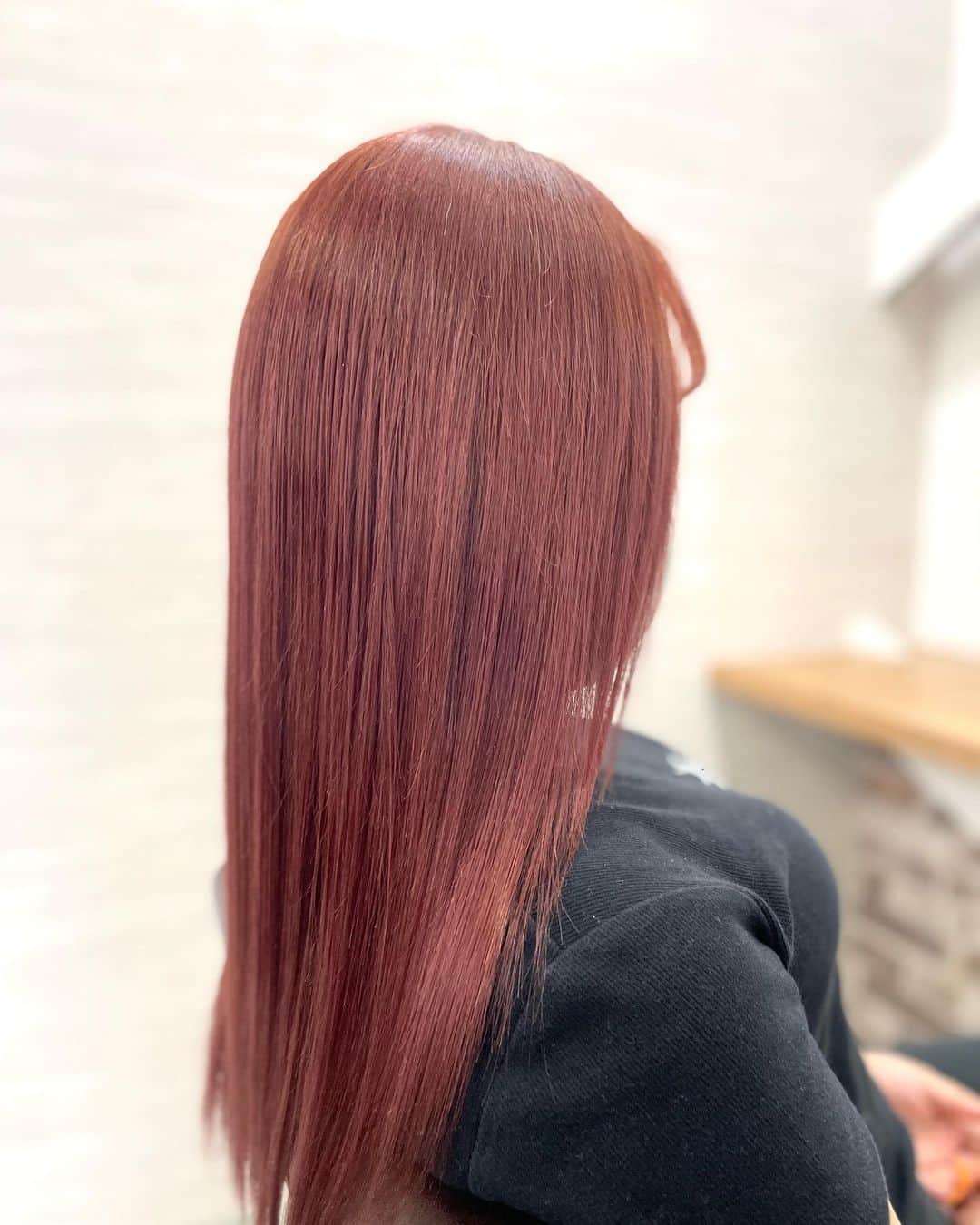 salon PRATiNO(サロンプラチノ)のインスタグラム：「. #ピラミンゴカラー  🦩🦩🦩  #hair#pratino#clavis#ハイトーン#韓国ヘア#デジパ#縮毛矯正#名古屋美容院#栄美容院#ショートカット#ウルフカット#透明感カラー#クラビス#酸熱トリートメント#ダメージ毛#ヘアサロン#女性スタッフのみ#初めてのブリーチ#白髪染め#ペールカラー#エクステ#シールエクステ#ヘアメ#アイブロウ#メンズアイブロウ#メイク#ファイバープレックス#スタッフ募集」
