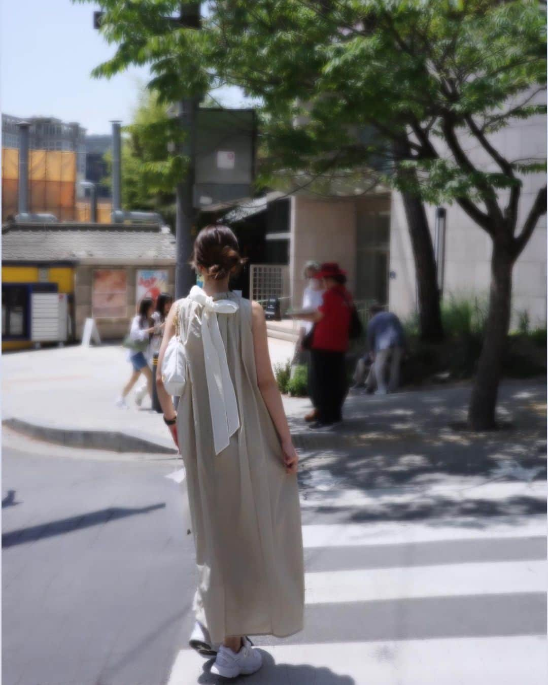 井上晃子さんのインスタグラム写真 - (井上晃子Instagram)「In Seoul🇰🇷🩵 new summer dressを纏って  #akiki#summerdress」5月25日 10時35分 - akiki_2015