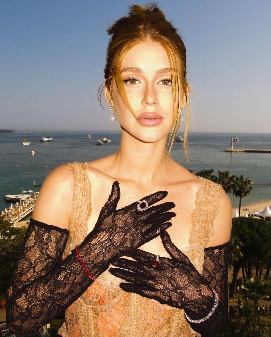 マリーナルイバルボサのインスタグラム：「♥️」