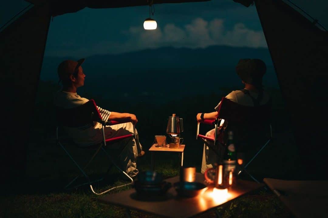 のインスタグラム：「Sharing a peaceful evening under the glow of the Hozuki Lantern.」