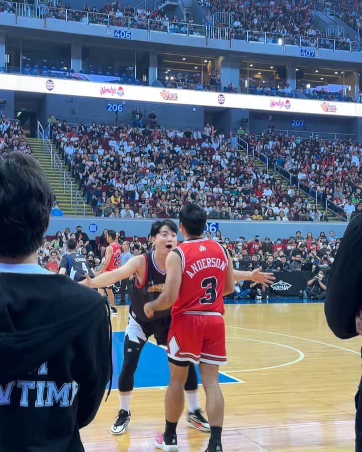 Ryan Bangのインスタグラム：「Sa wakas nakaambag rin sa points 🤩 at sa mga taong nagsasabing chamba ang 3points ko tama po kayo 🤣  #필리핀 #마닐라 #농구」