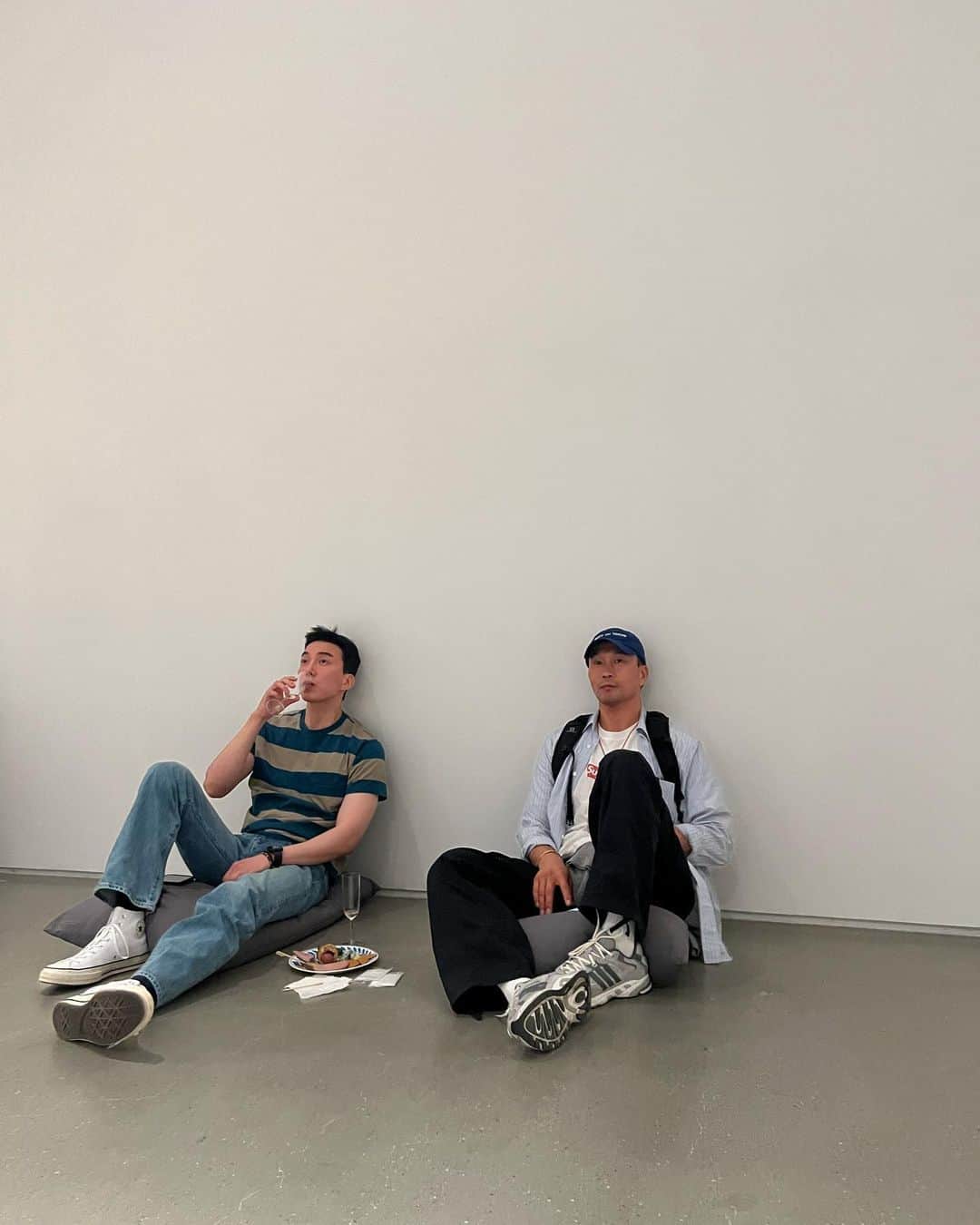 ト・サンウのインスタグラム：「좋은 날, 좋은 사람들 👨🏻‍🎨🍷」