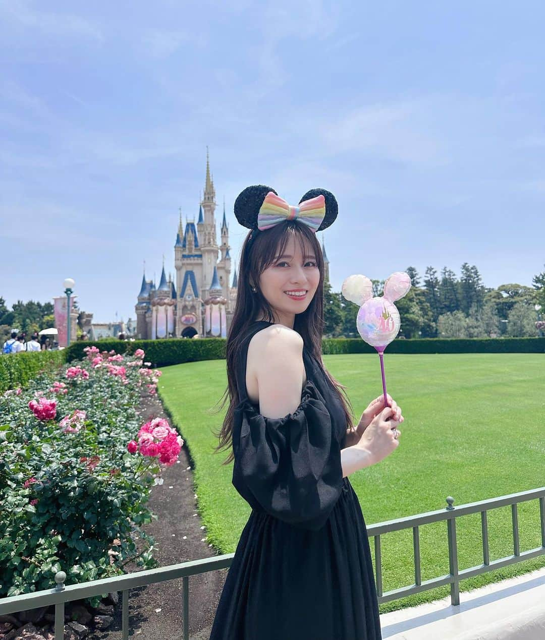 黒坂優香子さんのインスタグラム写真 - (黒坂優香子Instagram)「Tokyo Disneyland 40th anniversary   🎠Dream-Go-Round🎡  #tokyodisneyland #tokyodisneyresort #dreamgoround #40thanniversary #東京ディズニーランド #東京ディズニーランド40周年　#行ってきました #幸せ」5月25日 12時33分 - yukakokurosaka0606