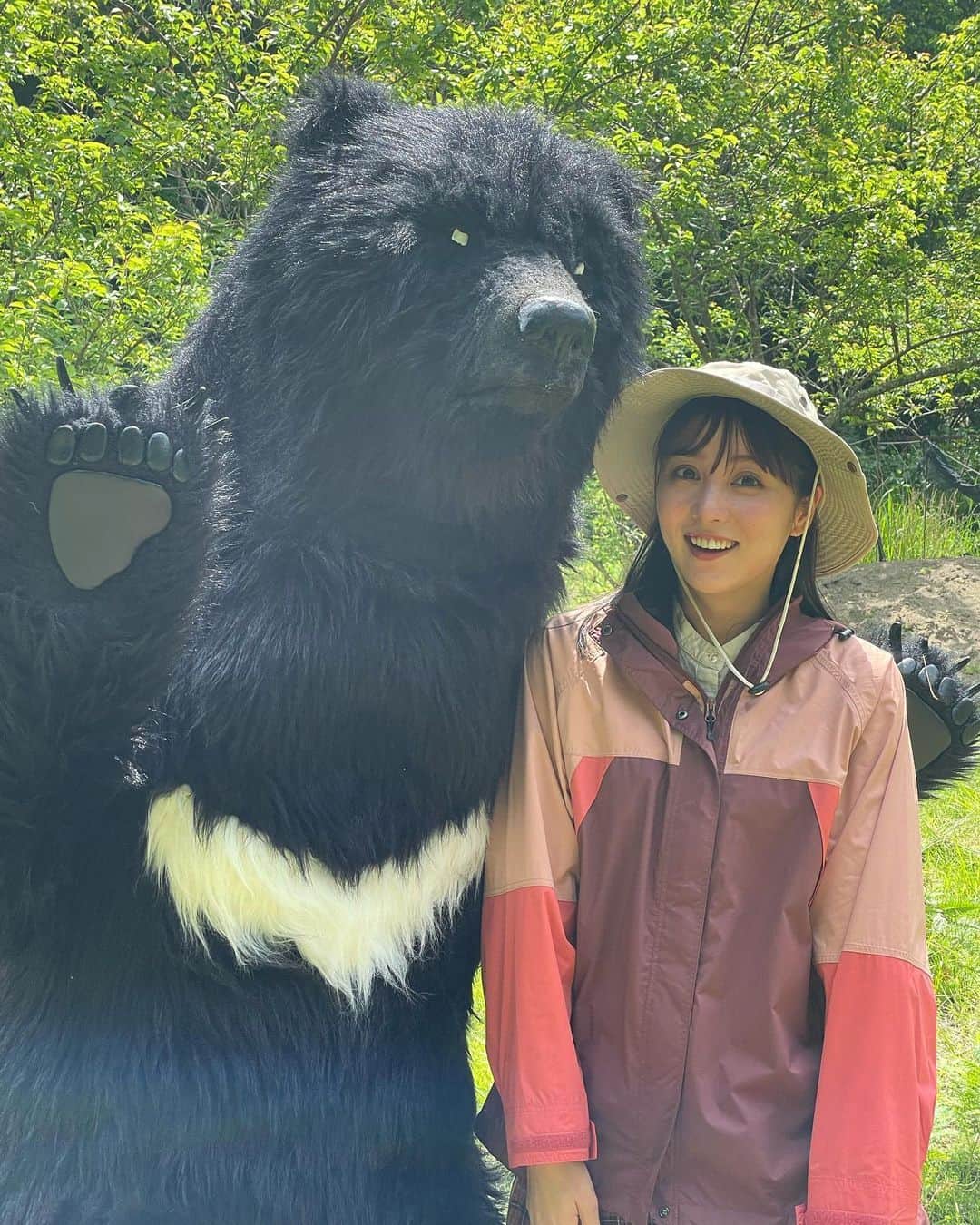 石川恋さんのインスタグラム写真 - (石川恋Instagram)「本日この後19:00〜NTV「#THE突破ファイル」2時間SPに出演します！ 山でクマと遭遇してしまうという絶体絶命の大ピンチをどう切り抜けるのか。 クマさん、、フェイクとはいえど迫力すごかったです、、 私は愛する息子を守る母親を演じました。 どうぞお楽しみに🔥」5月25日 13時07分 - ren_ishikawa