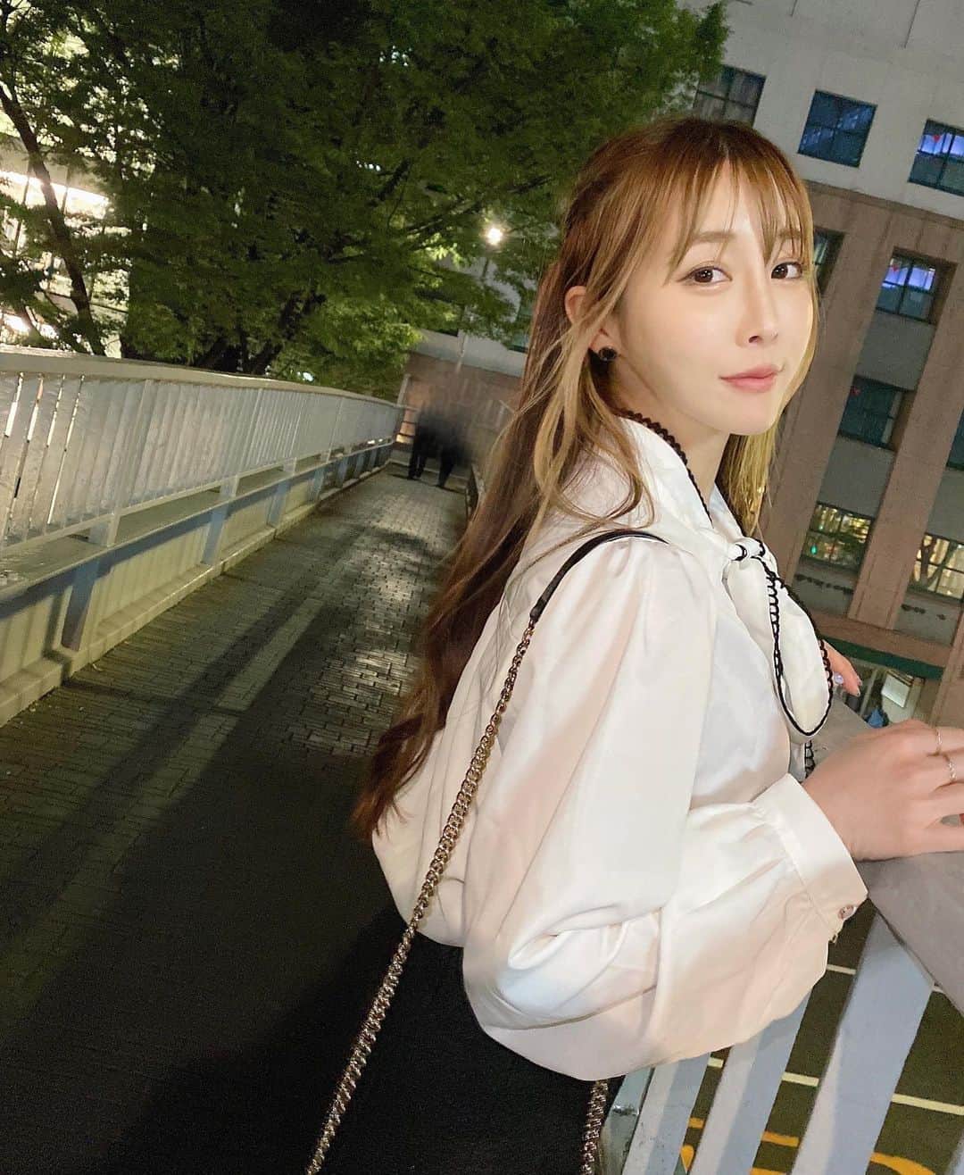 LUNAさんのインスタグラム写真 - (LUNAInstagram)「気まぐれな気温にアレルギー反応が止まらなくて私の身体はやわだと知ったこの頃。」5月25日 13時24分 - luna_chu_z