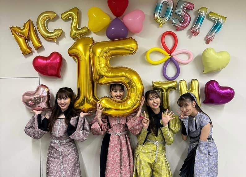 佐々木彩夏さんのインスタグラム写真 - (佐々木彩夏Instagram)「💗  本当にこんなステキな形で15周年を迎えられて幸せです☺️ いつもみんなありがとうっ みんながいての私たちです。 これからも楽しいこといっぱいしようね！！！！  #momoclo #mcz15th  #代々木無限大記念日 #あーりんぐらむ」5月25日 23時14分 - ayaka_sasaki_official